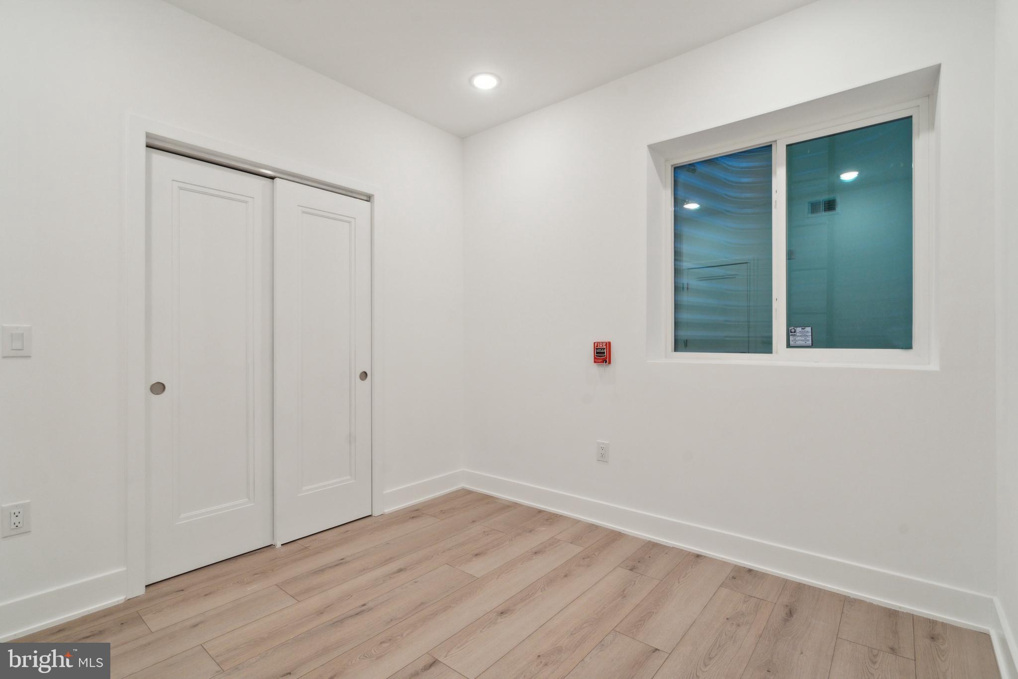 POINT BREEZE - Residential Lease