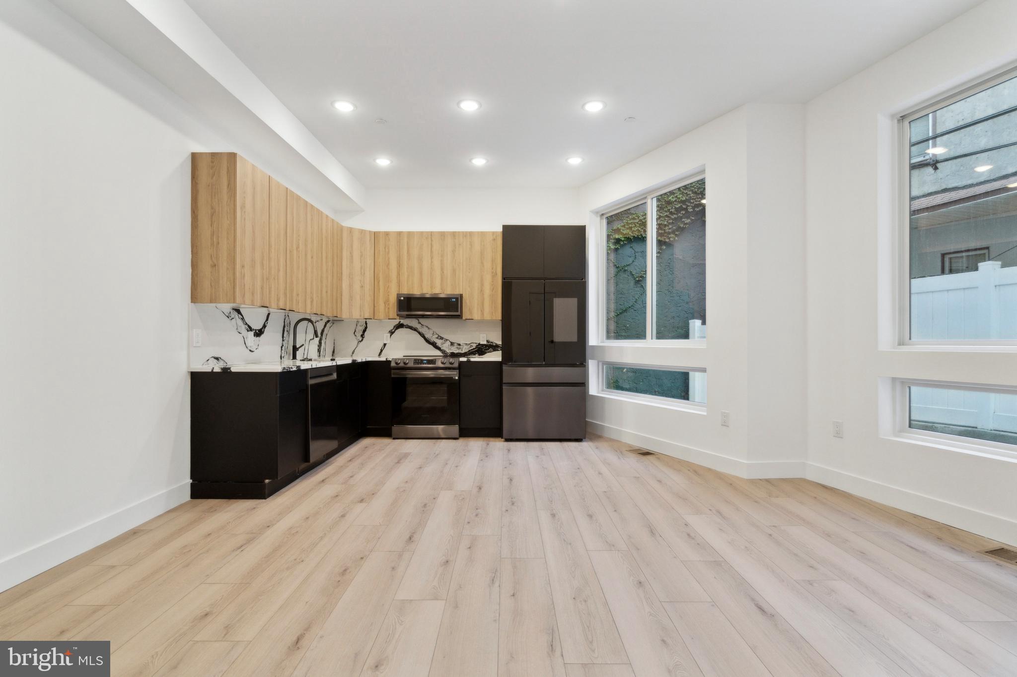 POINT BREEZE - Residential Lease