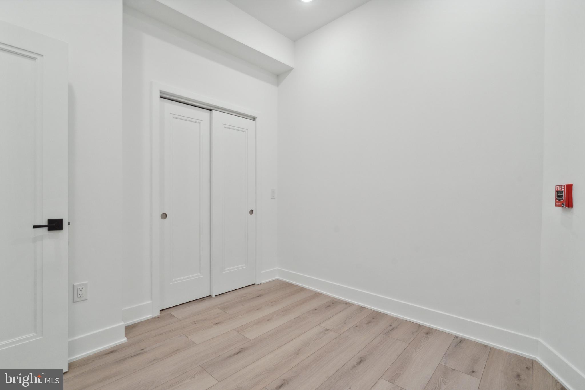 POINT BREEZE - Residential Lease