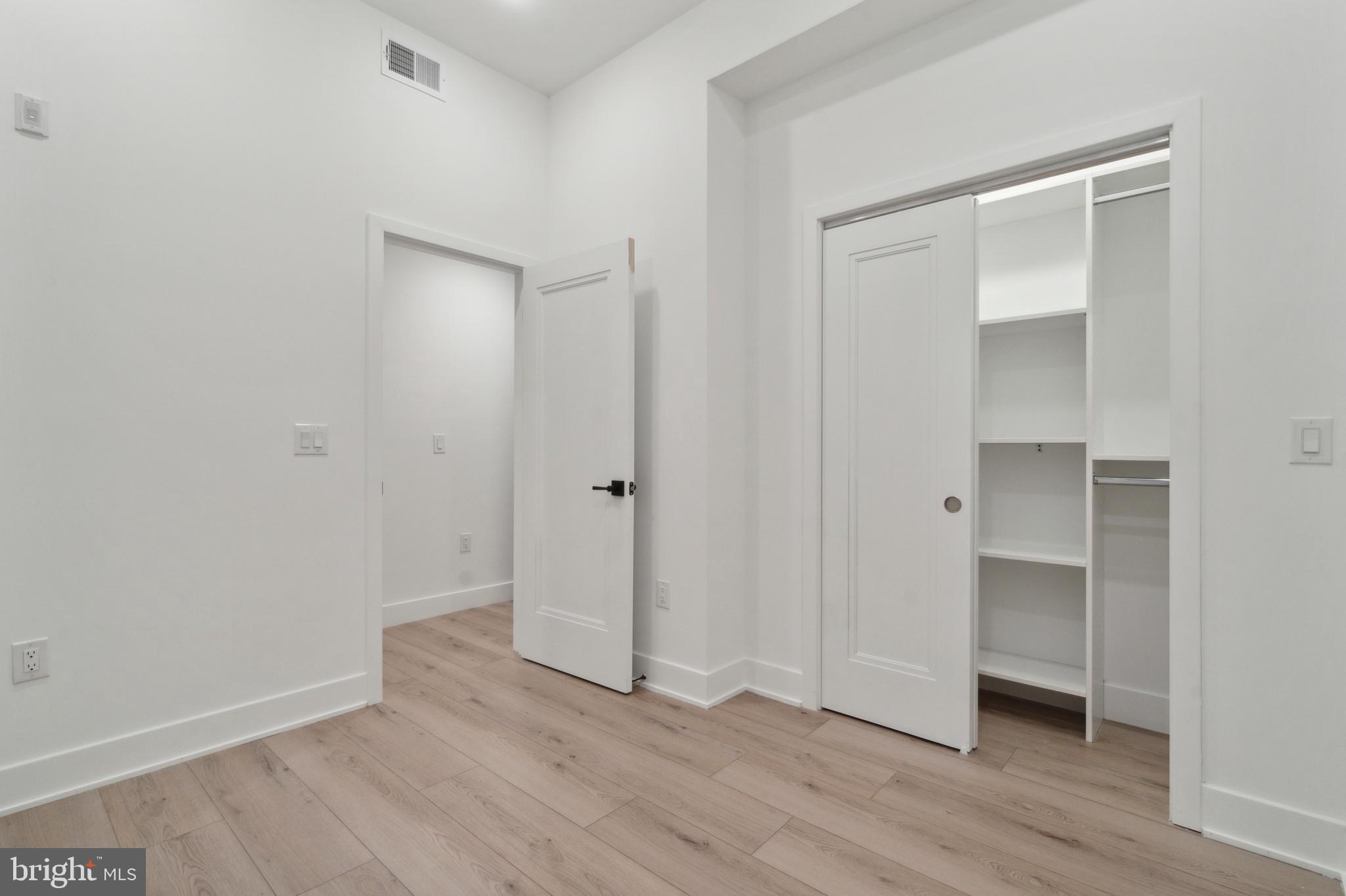 POINT BREEZE - Residential Lease