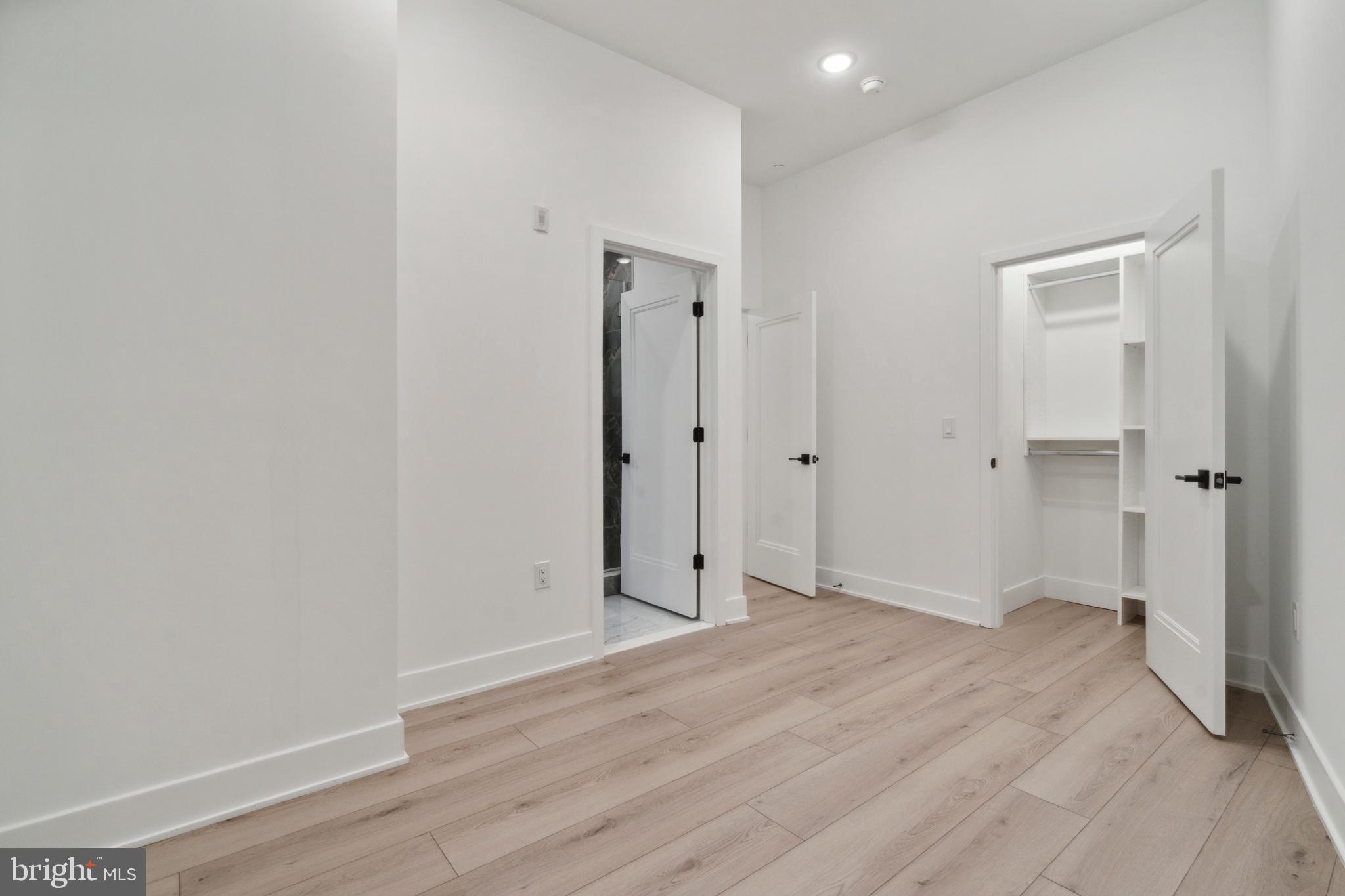 POINT BREEZE - Residential Lease