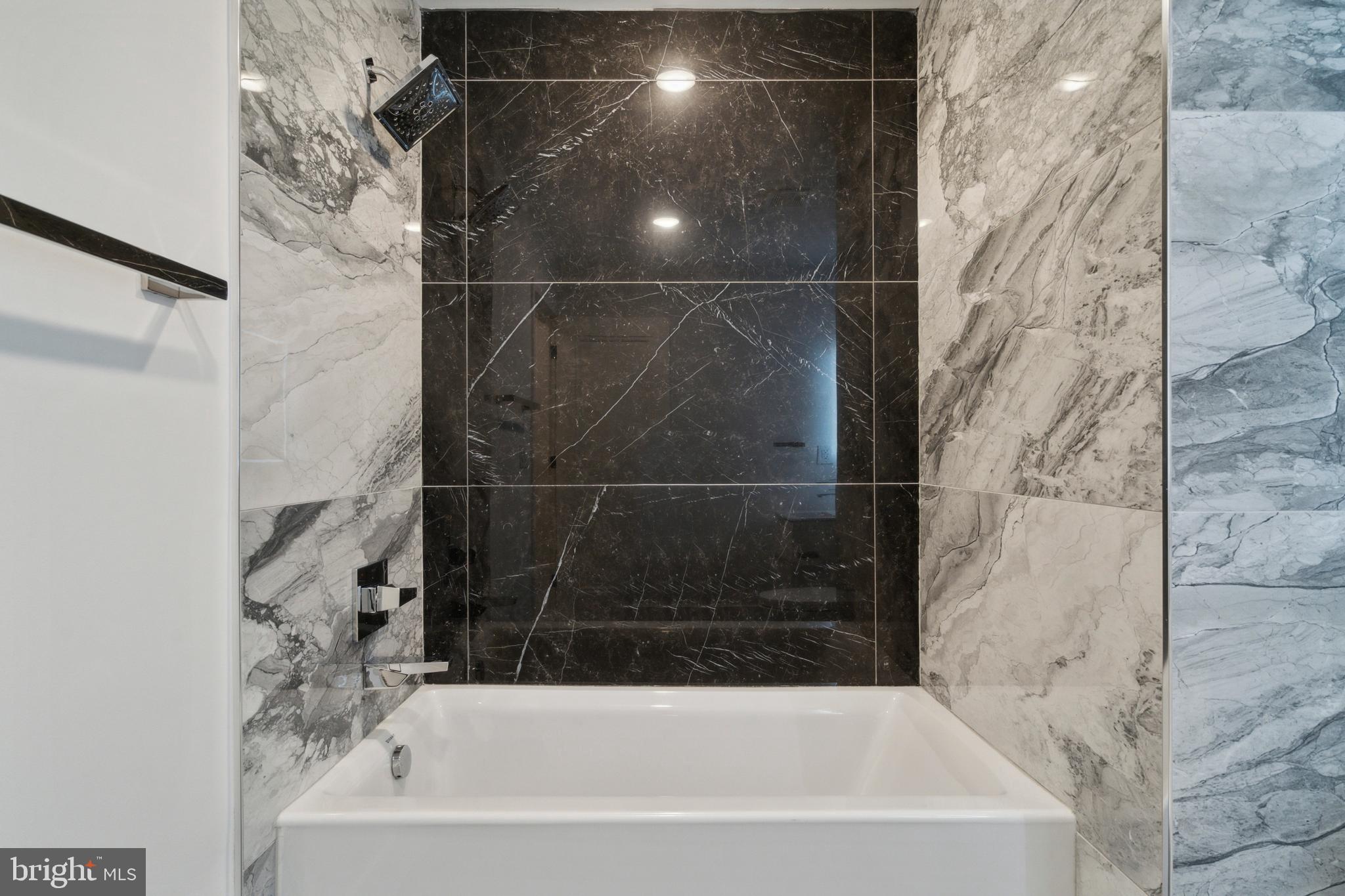 POINT BREEZE - Residential Lease