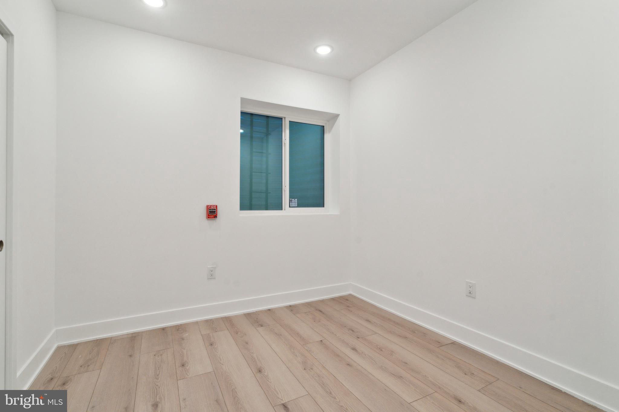 POINT BREEZE - Residential Lease