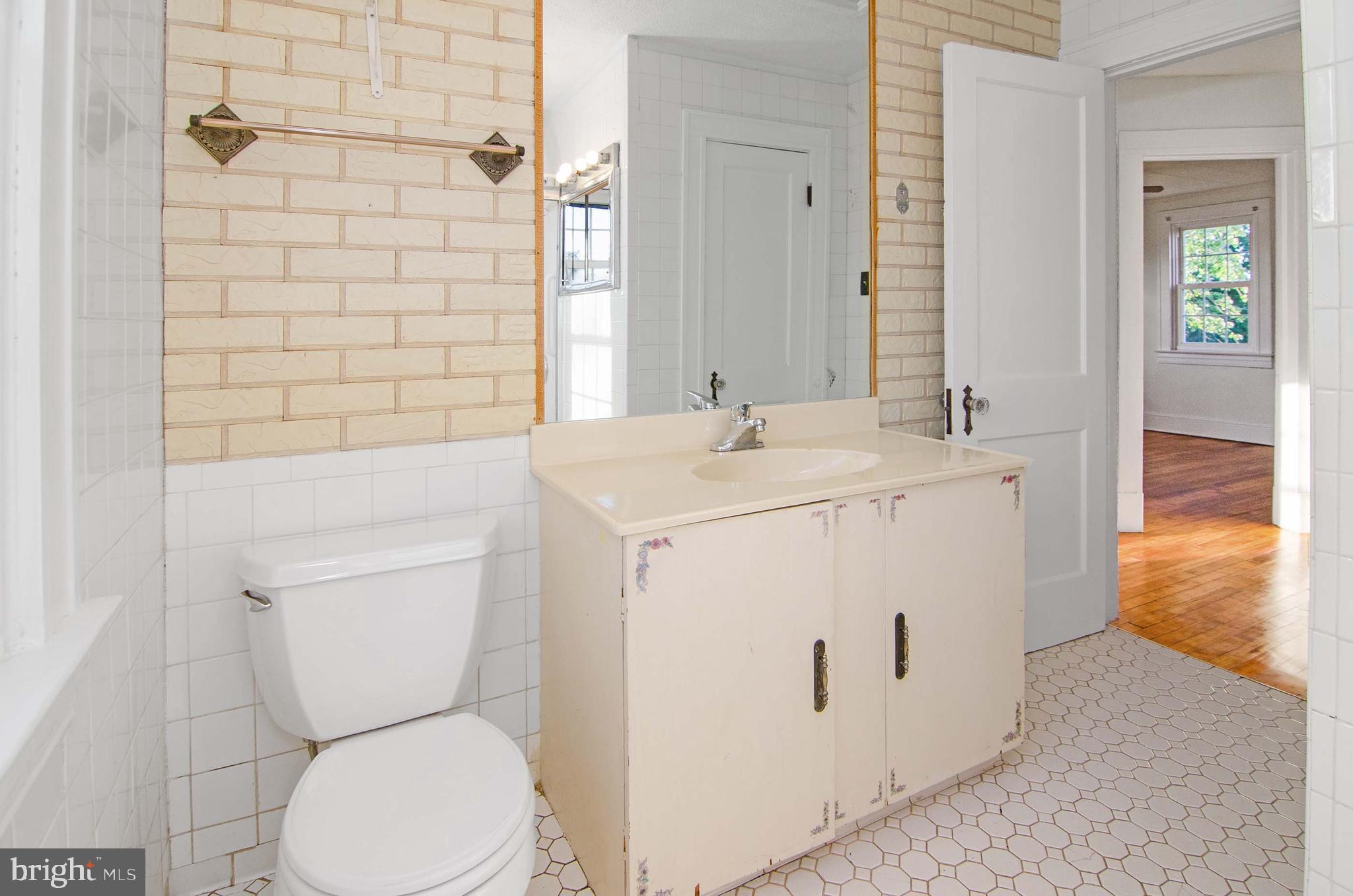 PARKVILLE - Residential Lease