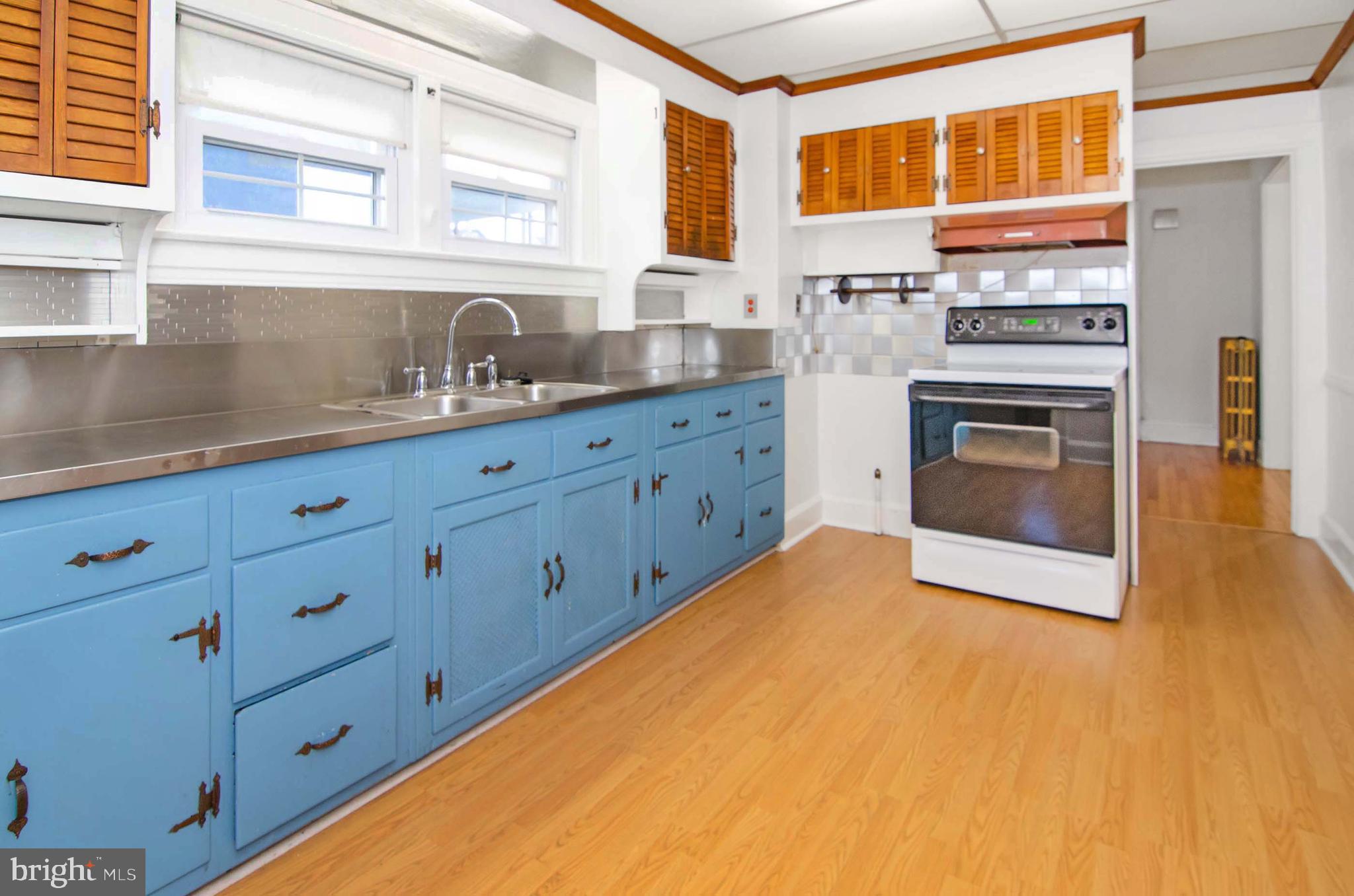 PARKVILLE - Residential Lease