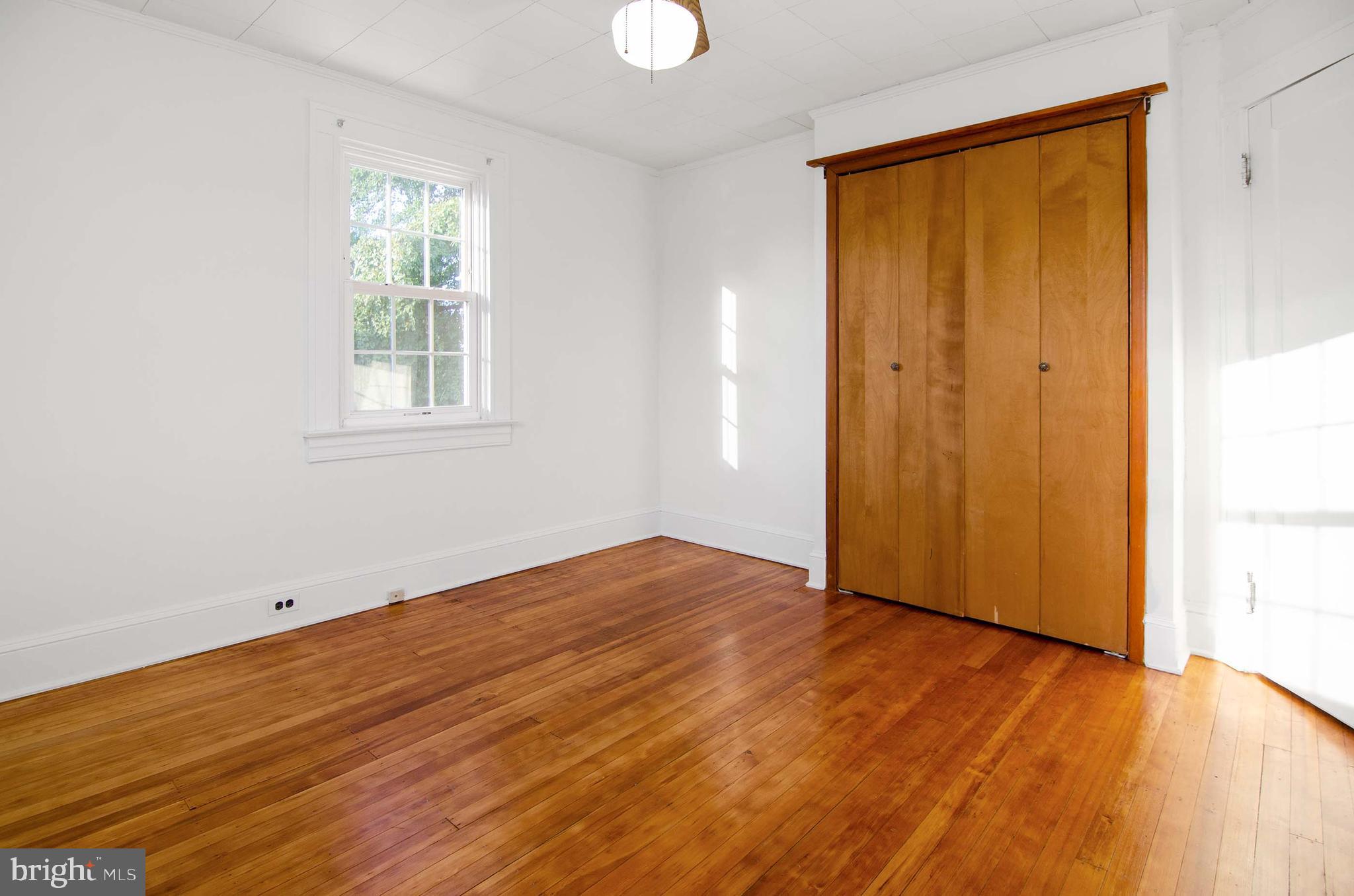 PARKVILLE - Residential Lease