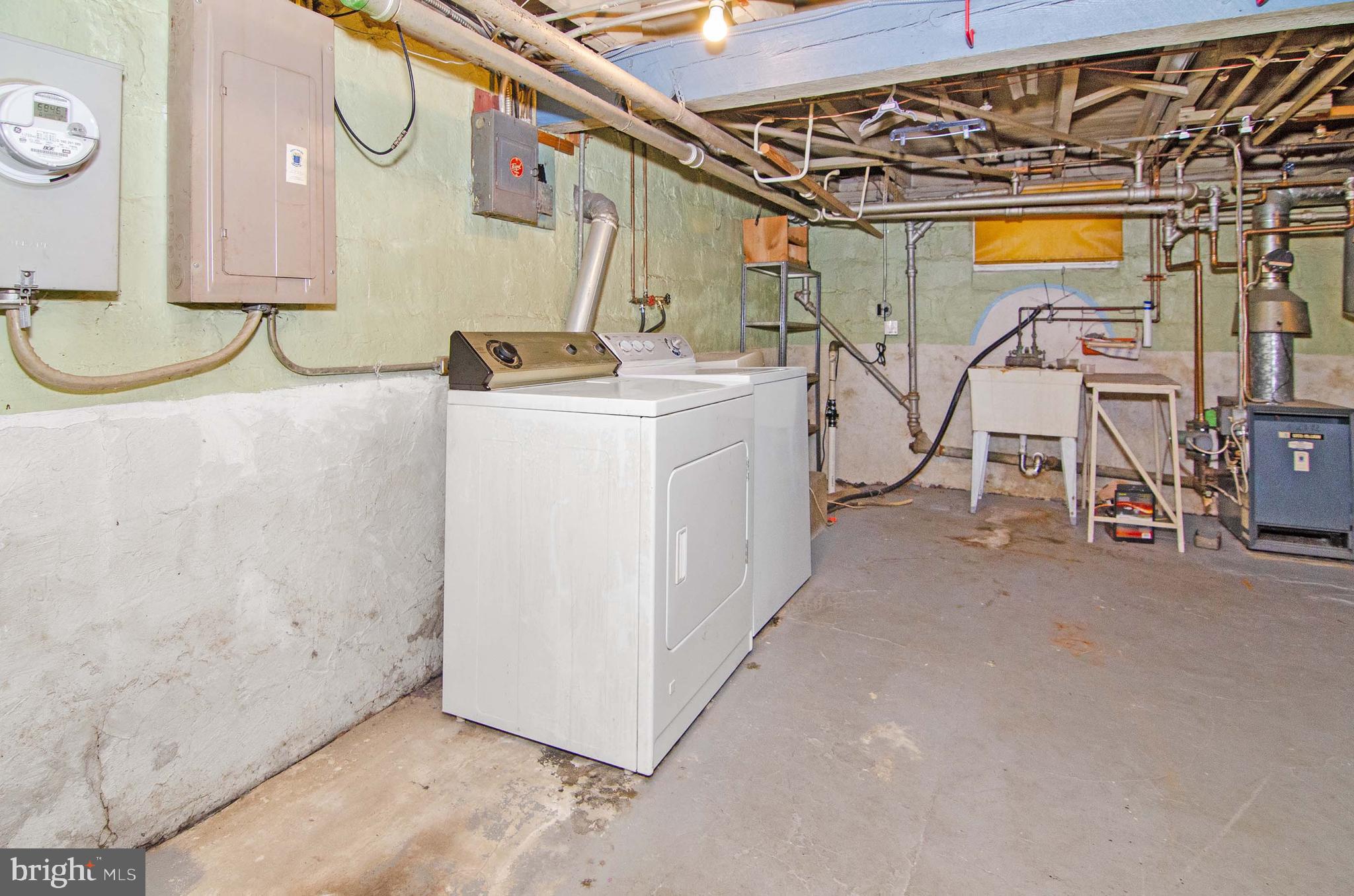 PARKVILLE - Residential Lease