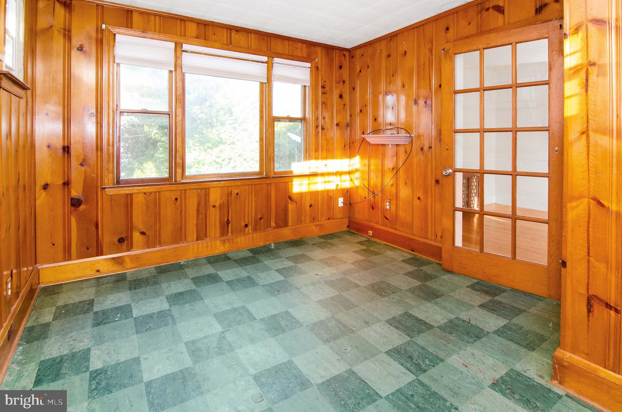 PARKVILLE - Residential Lease