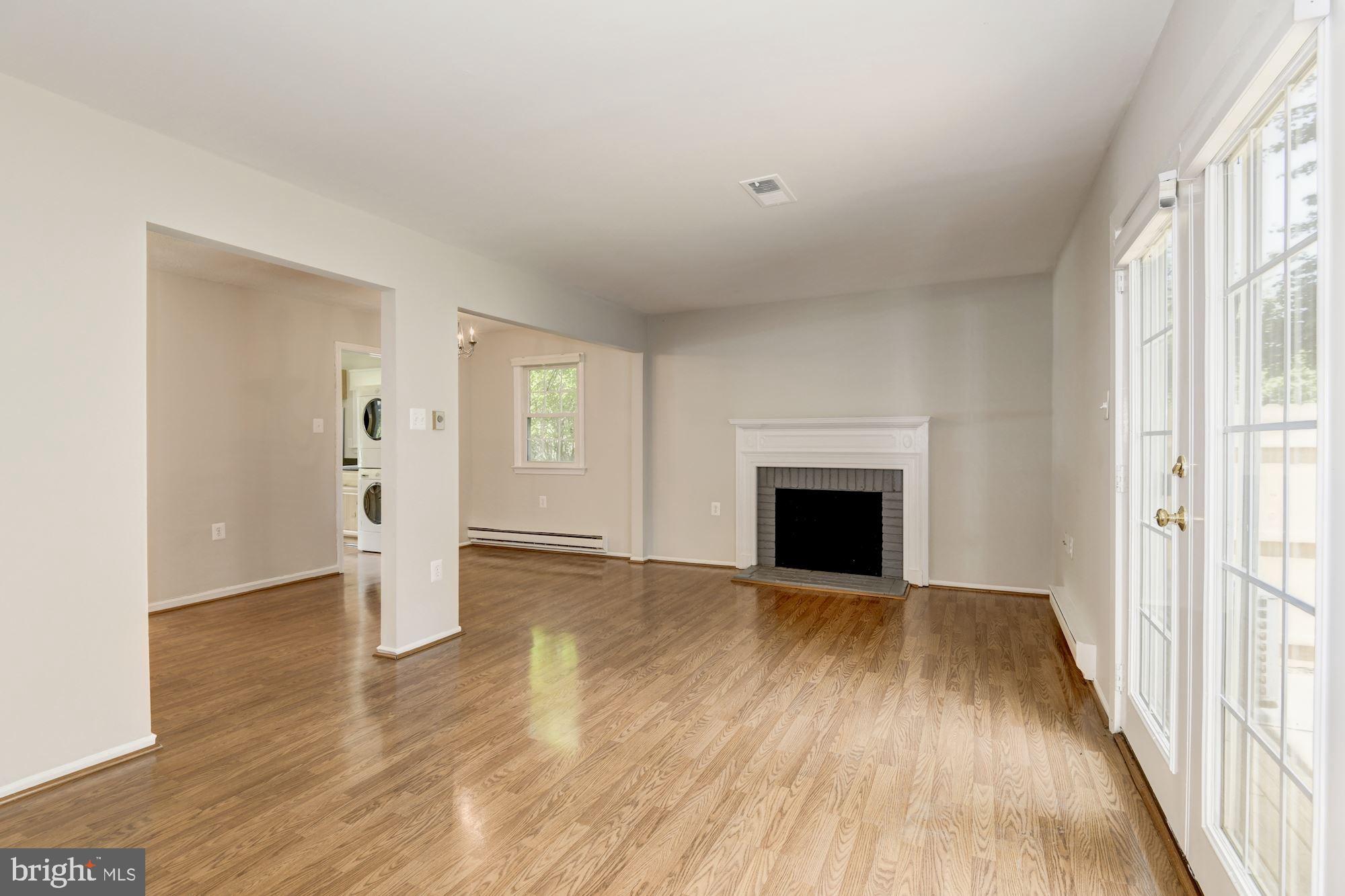 ROCK SPRING - Residential Lease