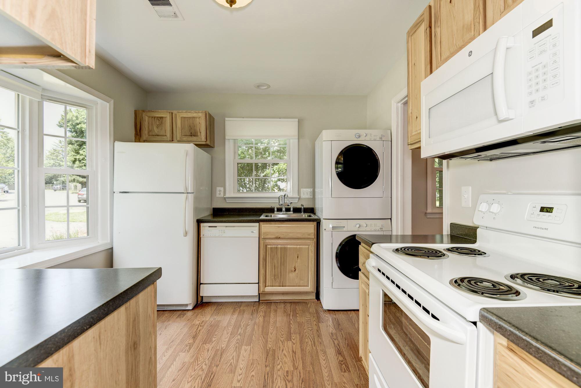 ROCK SPRING - Residential Lease