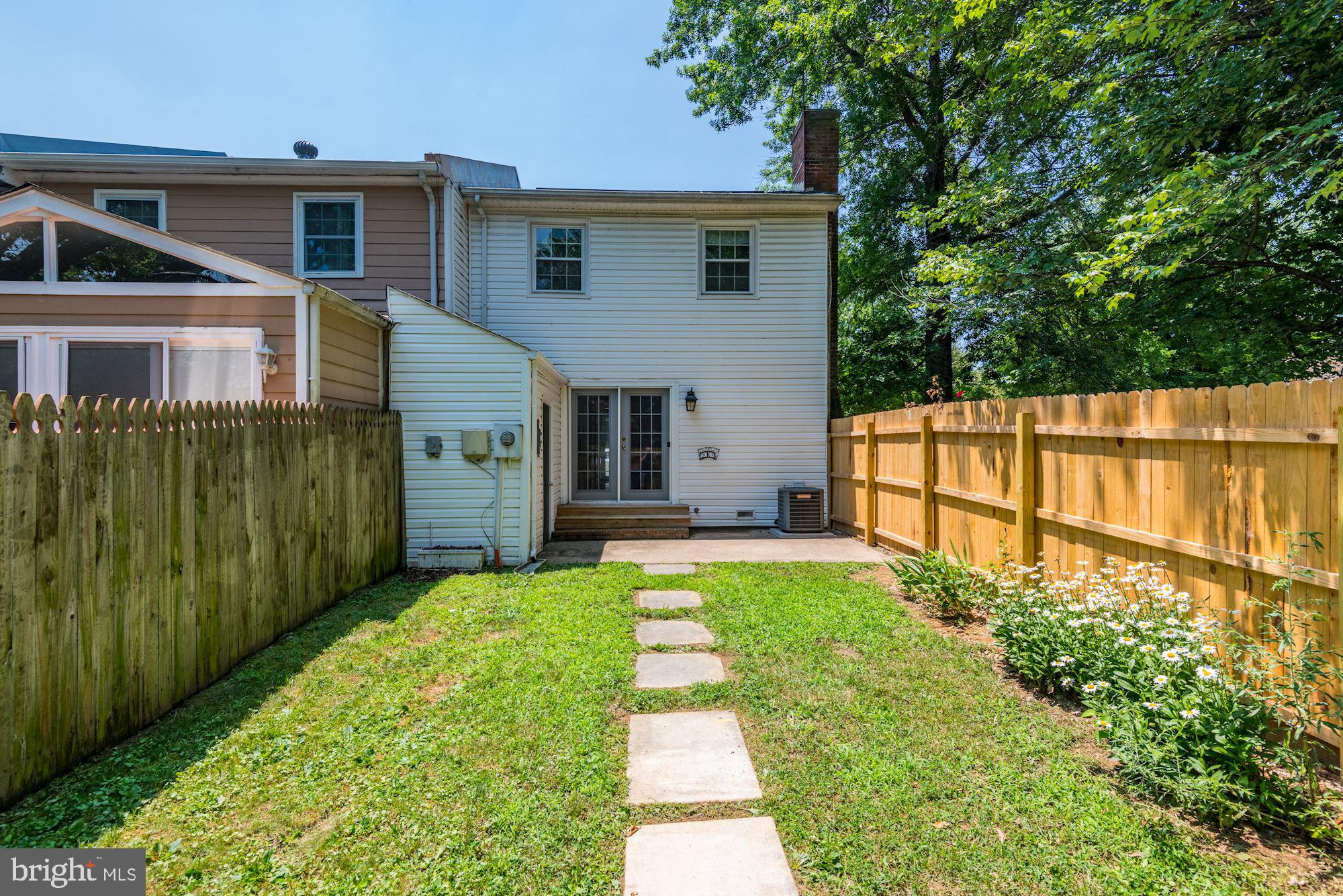 ROCK SPRING - Residential Lease