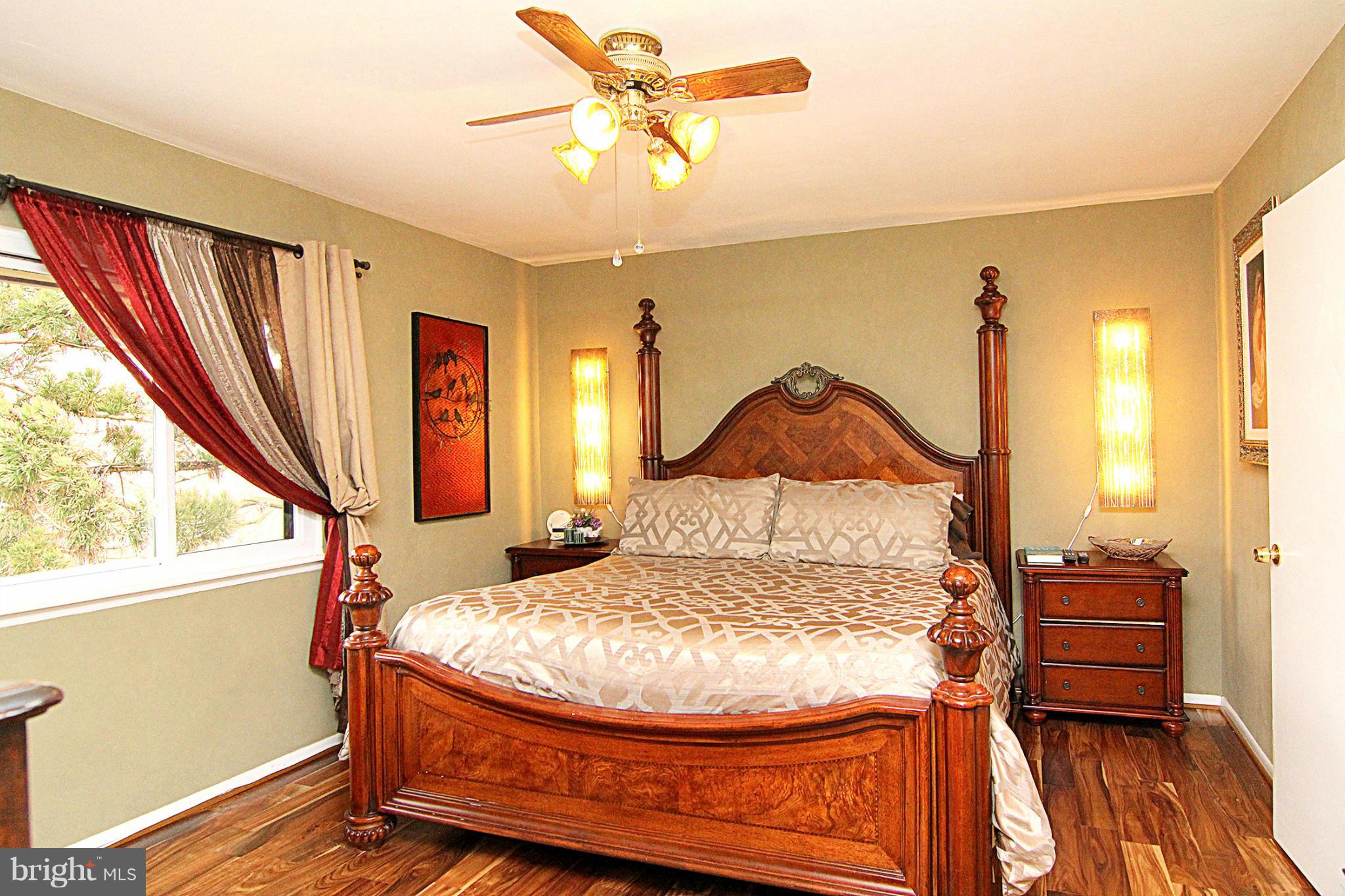 TOWN CENTER - Residential