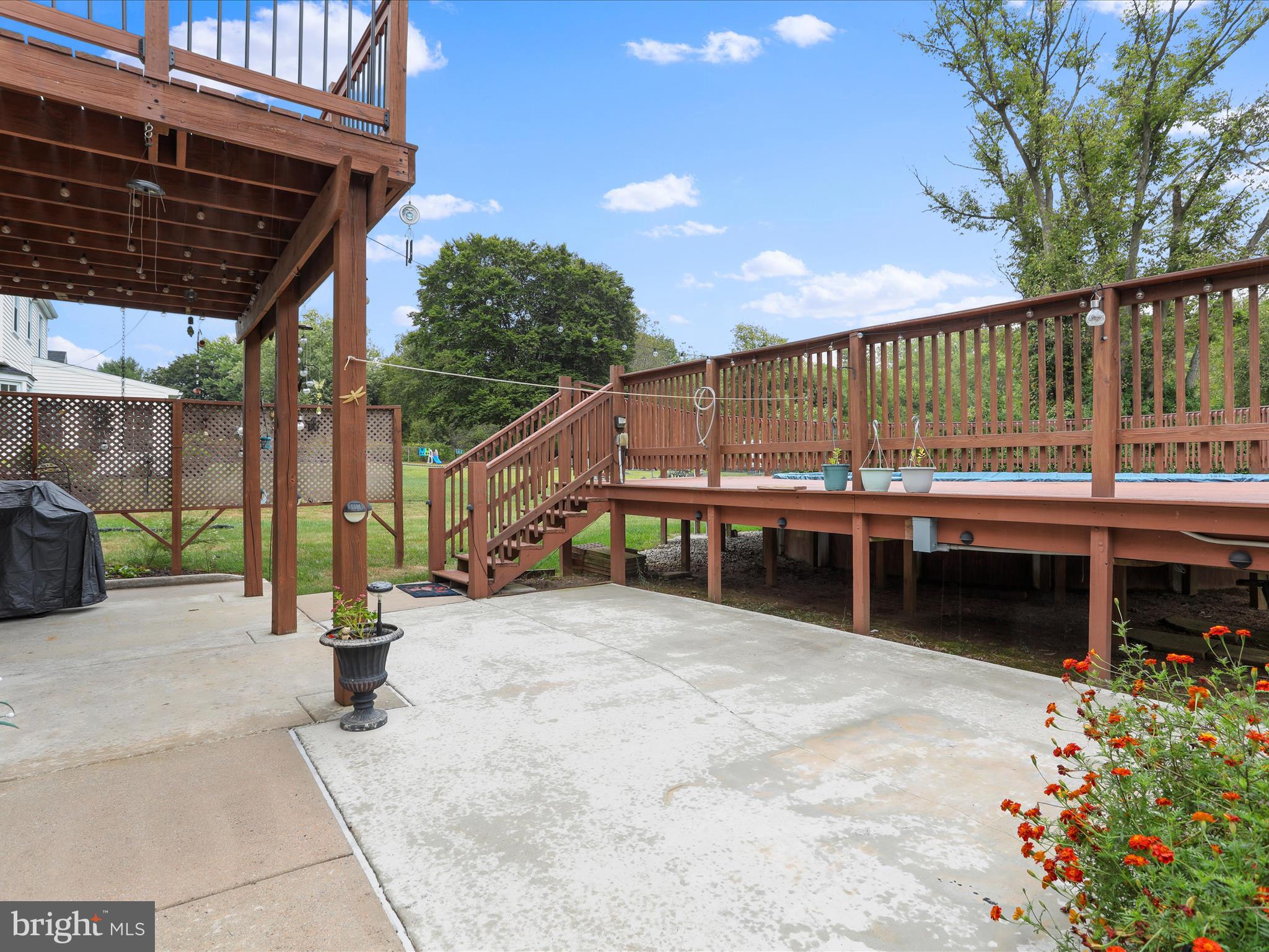 VAN LEAR MANOR - Residential