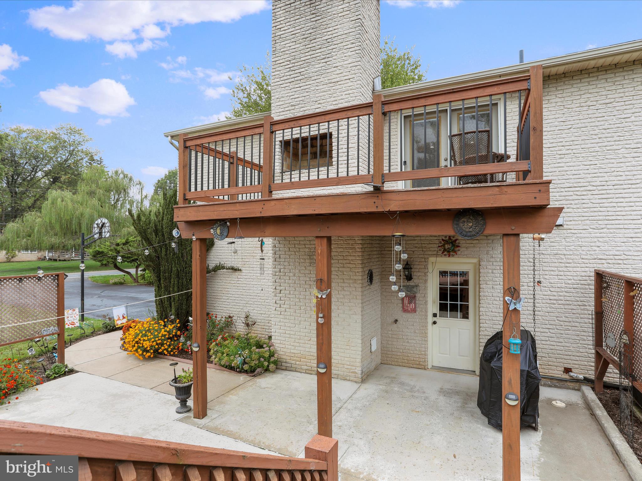 VAN LEAR MANOR - Residential