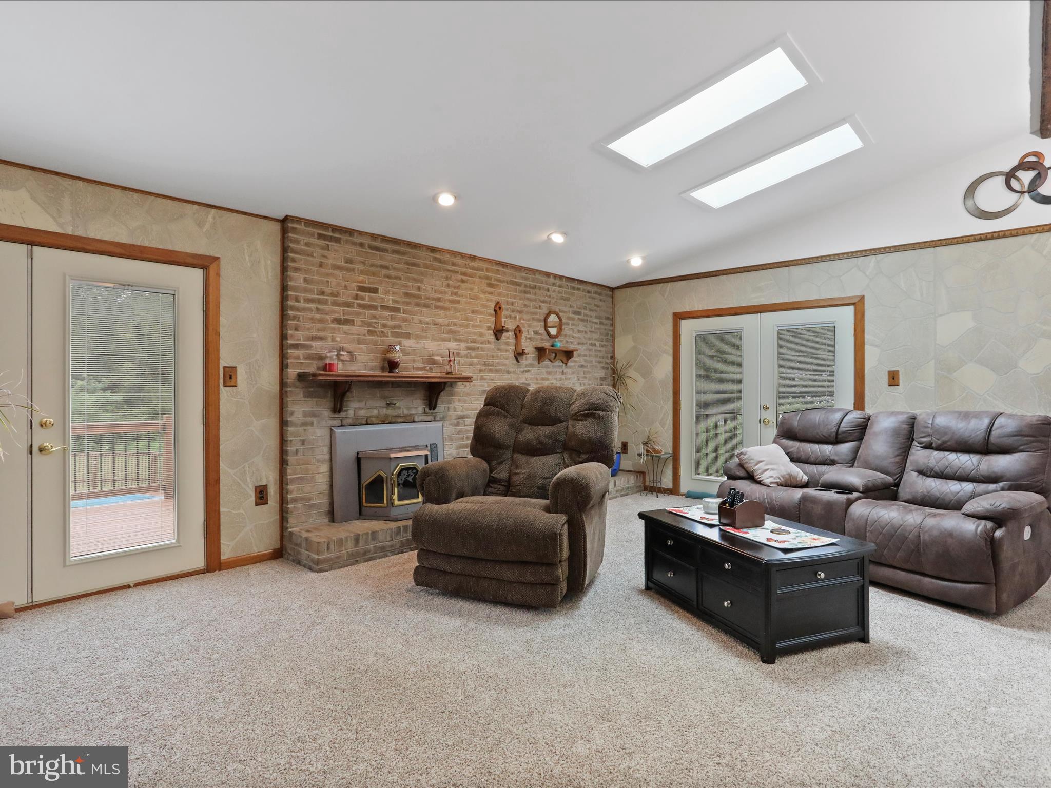 VAN LEAR MANOR - Residential