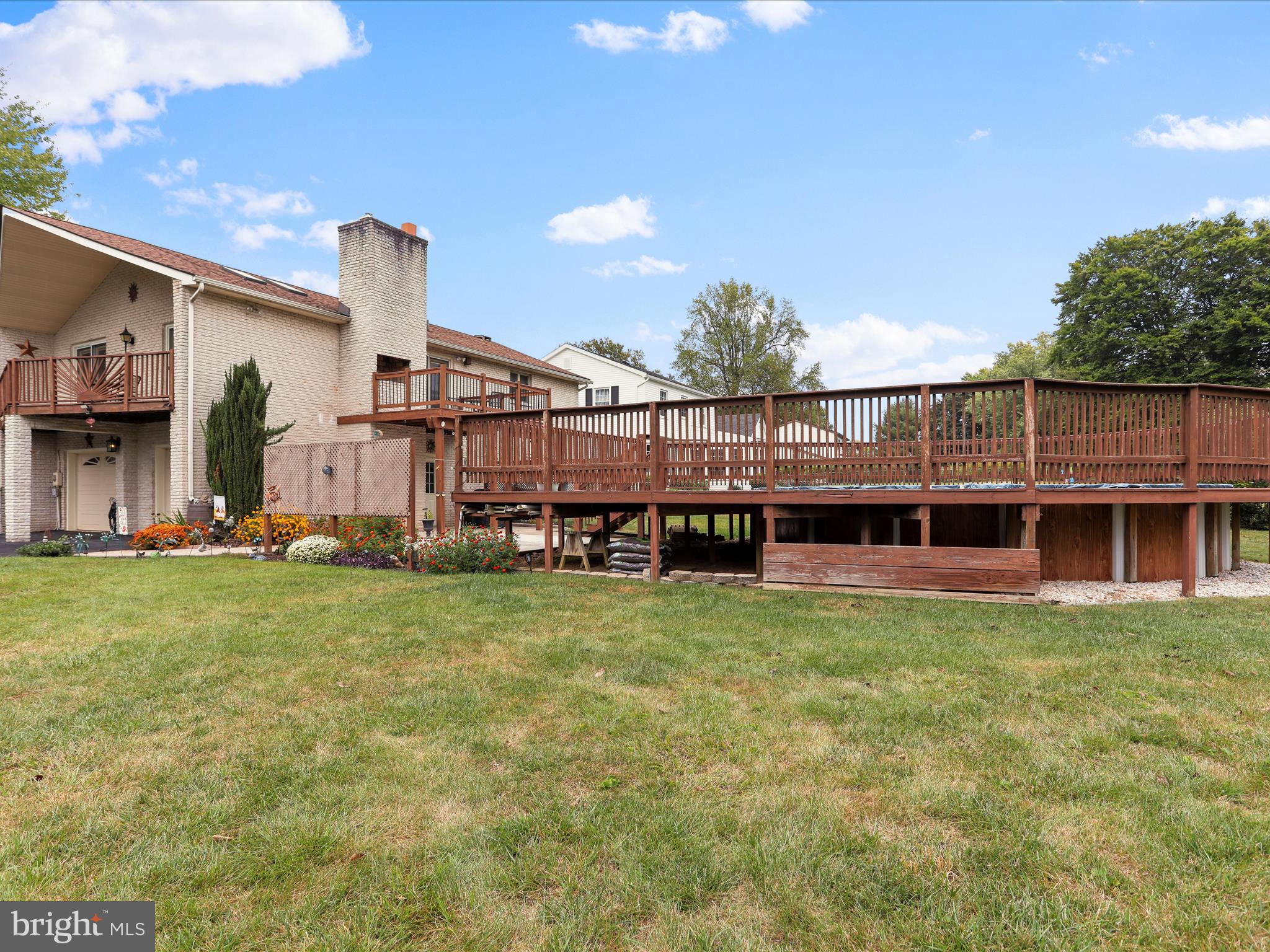 VAN LEAR MANOR - Residential