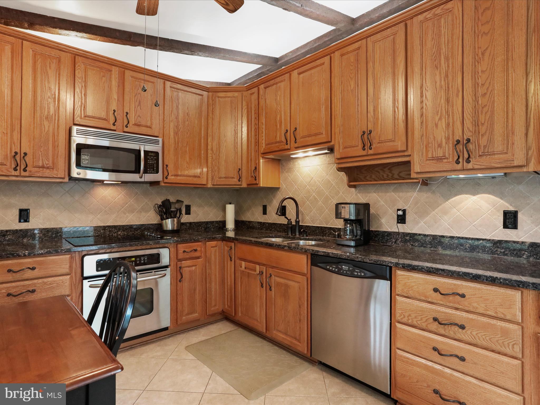 VAN LEAR MANOR - Residential