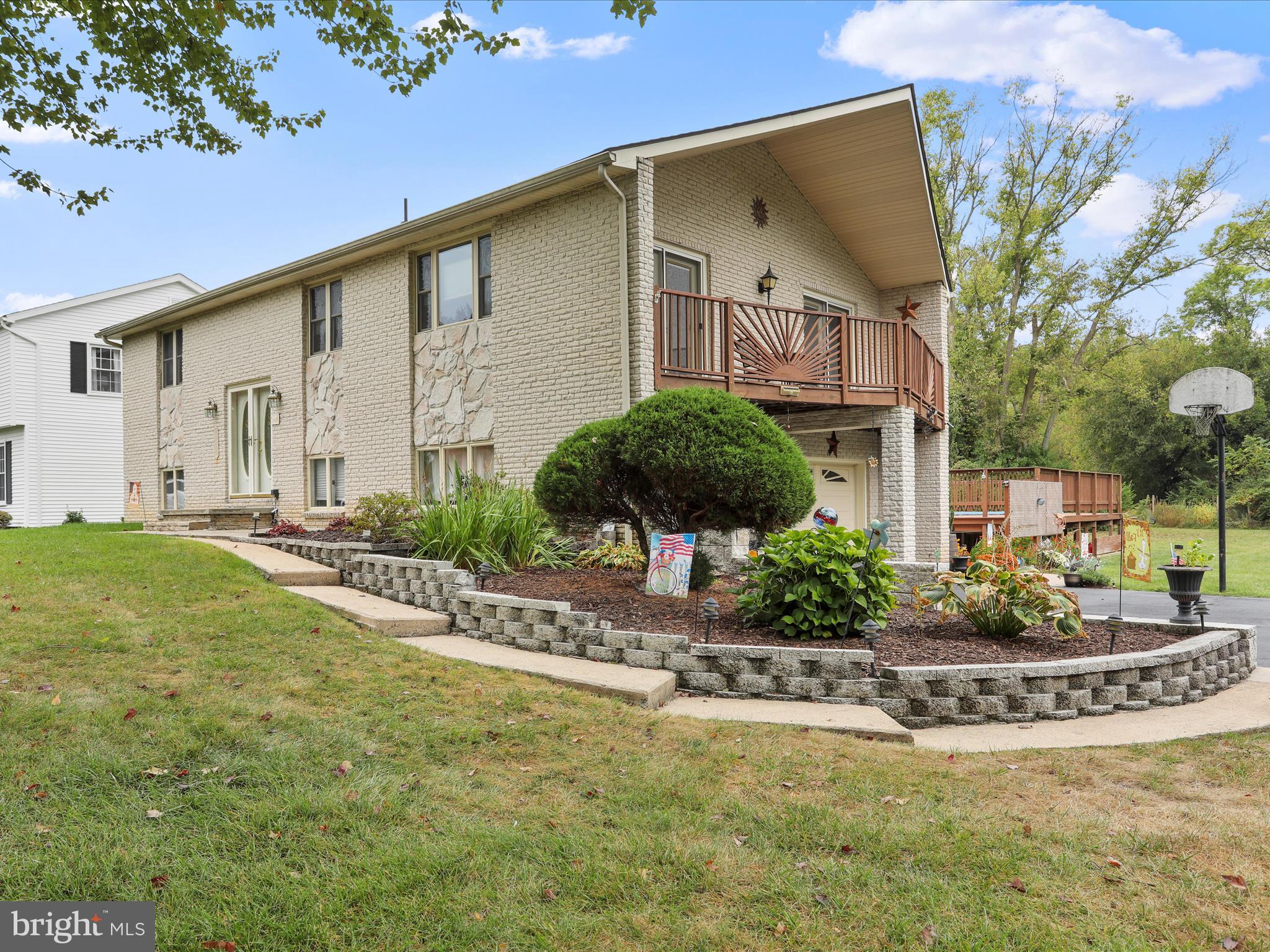 VAN LEAR MANOR - Residential