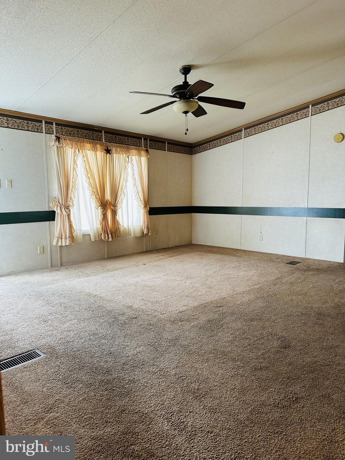 LAKESIDE PARK - Residential