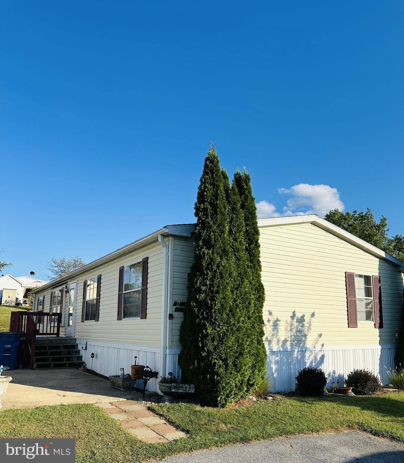 LAKESIDE PARK - Residential