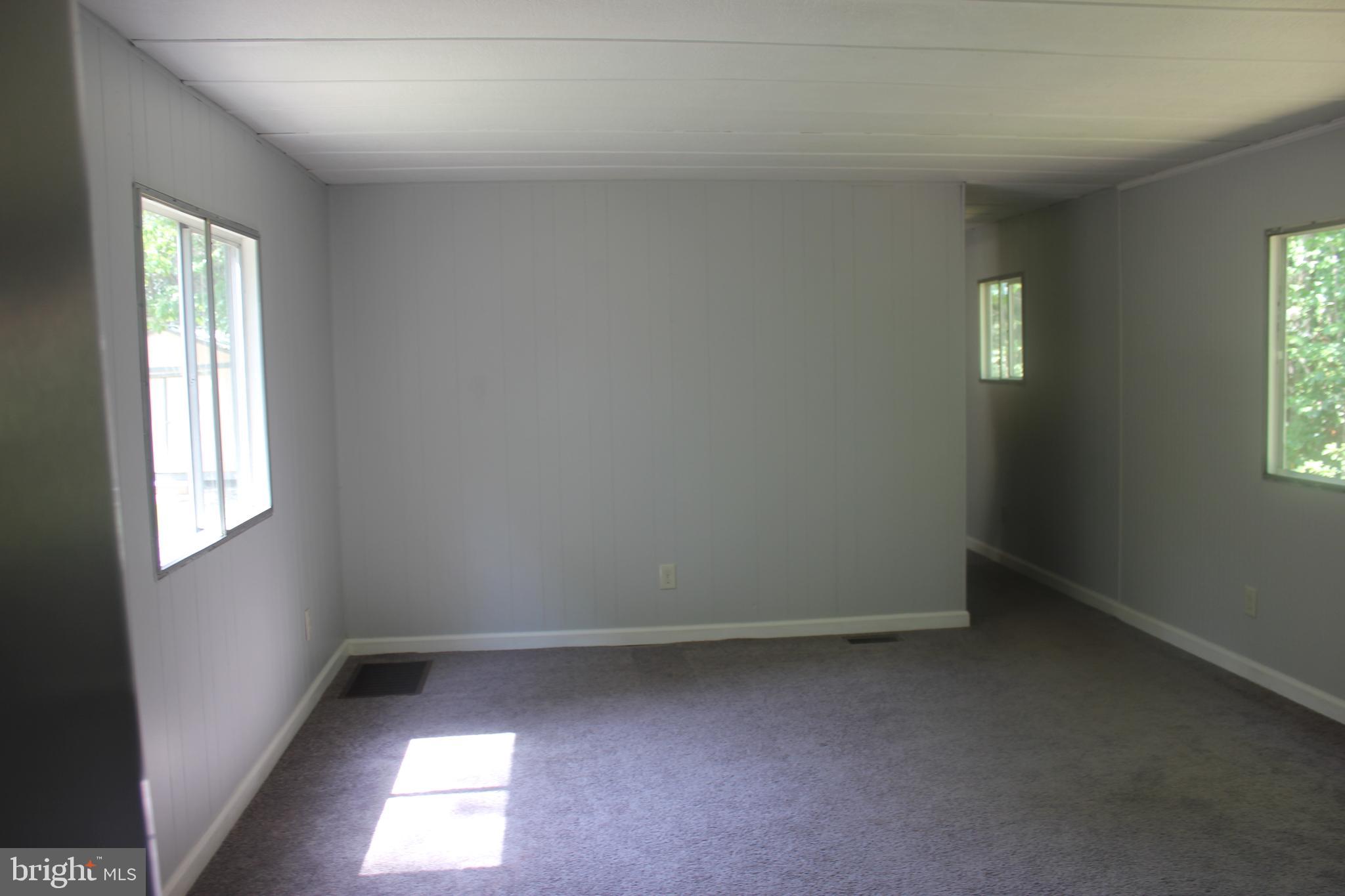 ST. INIGOES - Residential Lease