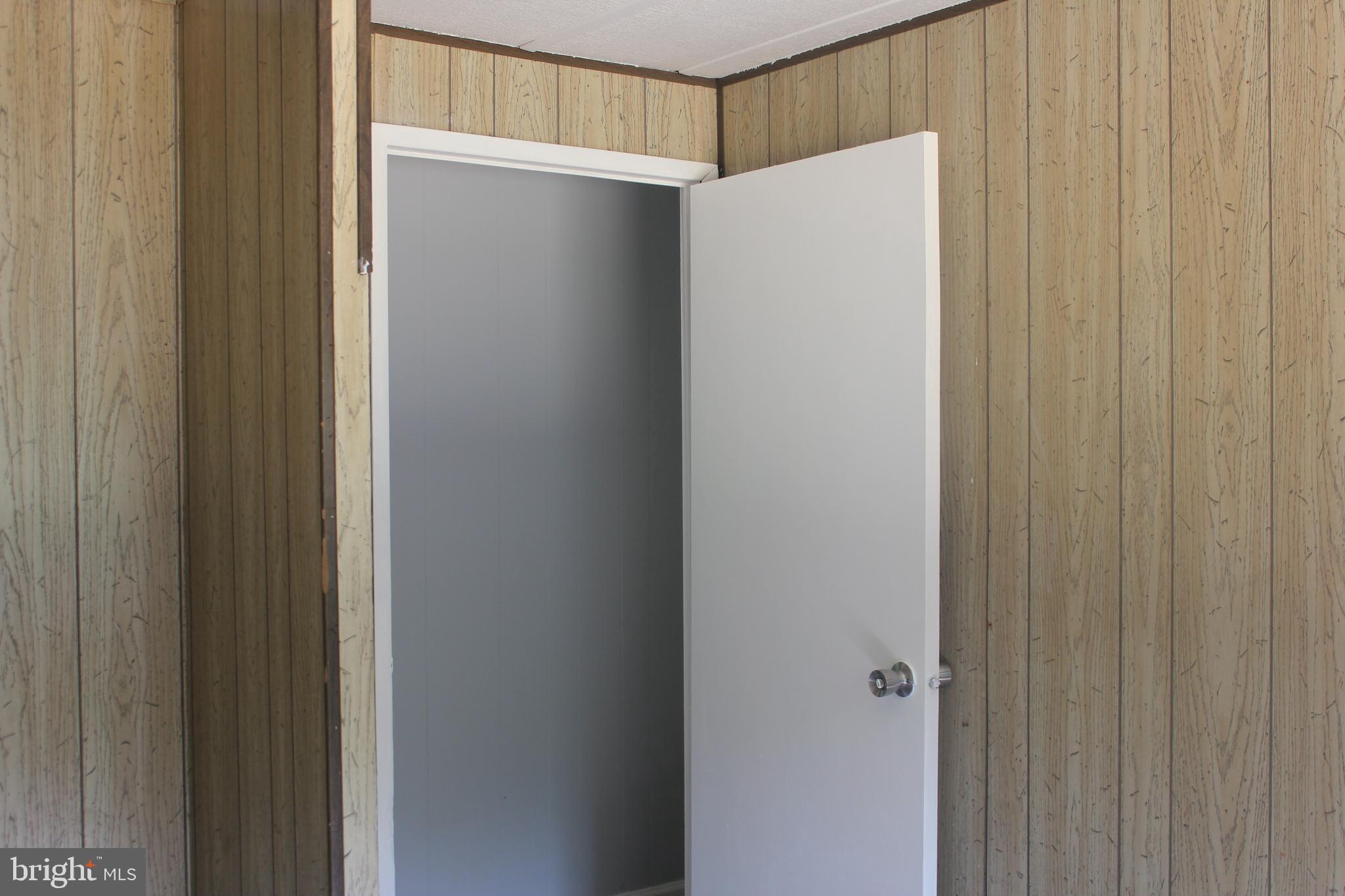 ST. INIGOES - Residential Lease