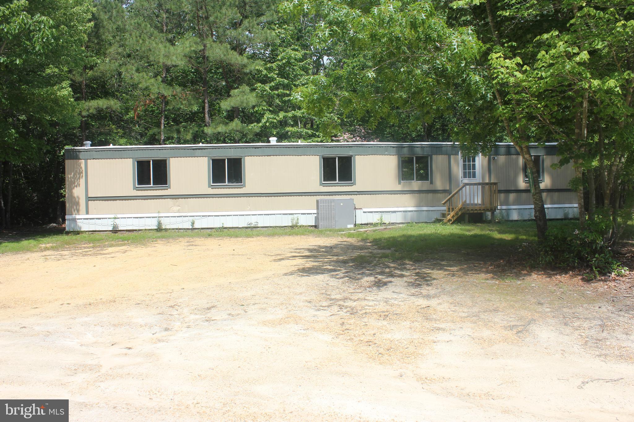 ST. INIGOES - Residential Lease