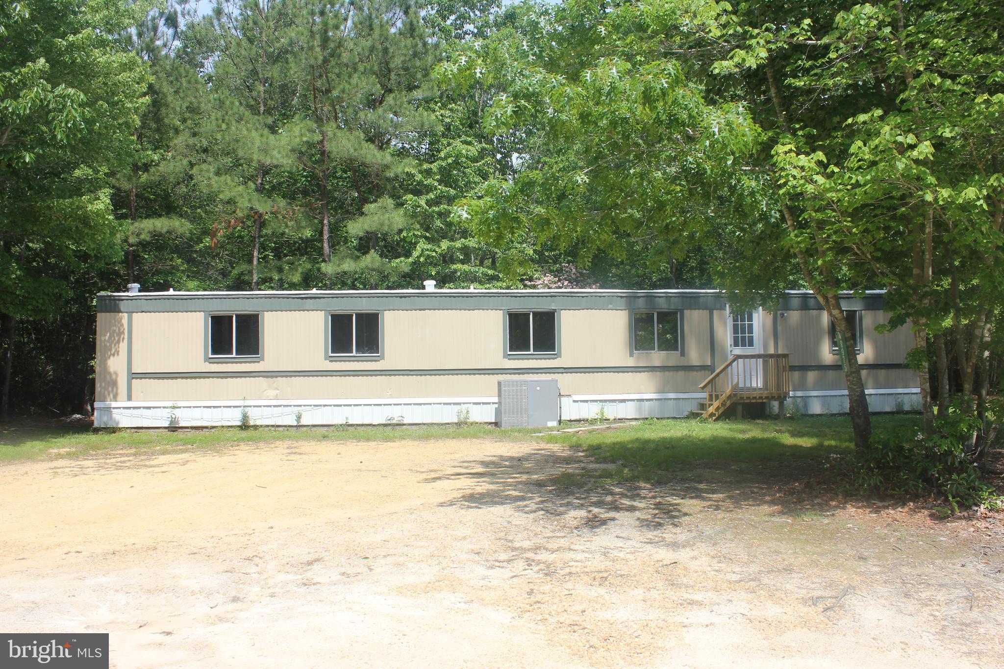 ST. INIGOES - Residential Lease