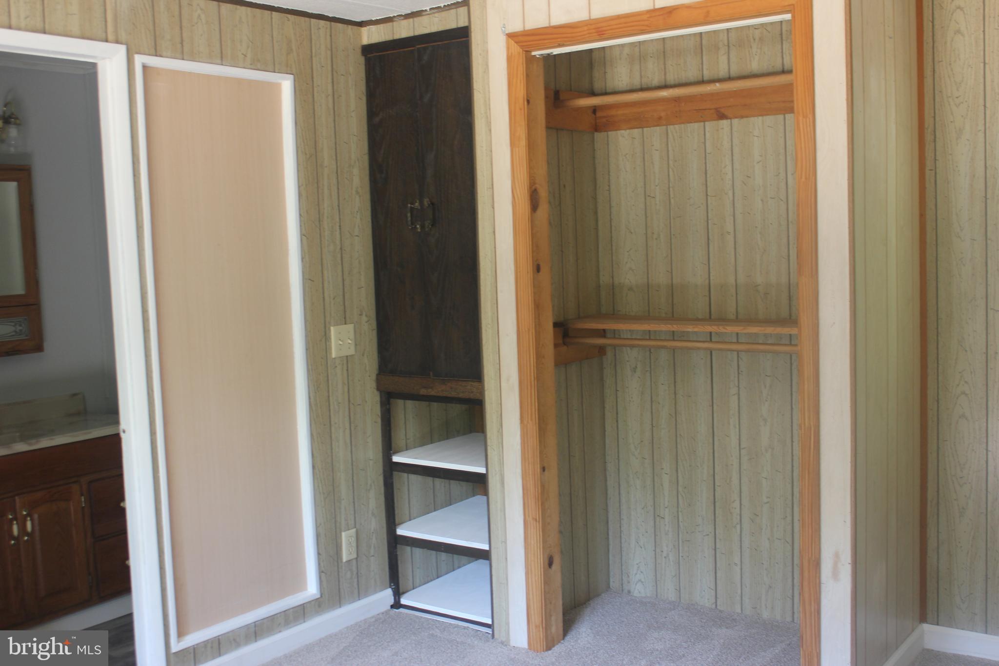 ST. INIGOES - Residential Lease