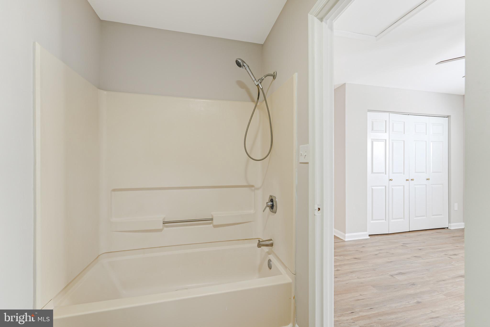 DEL RAY - Residential