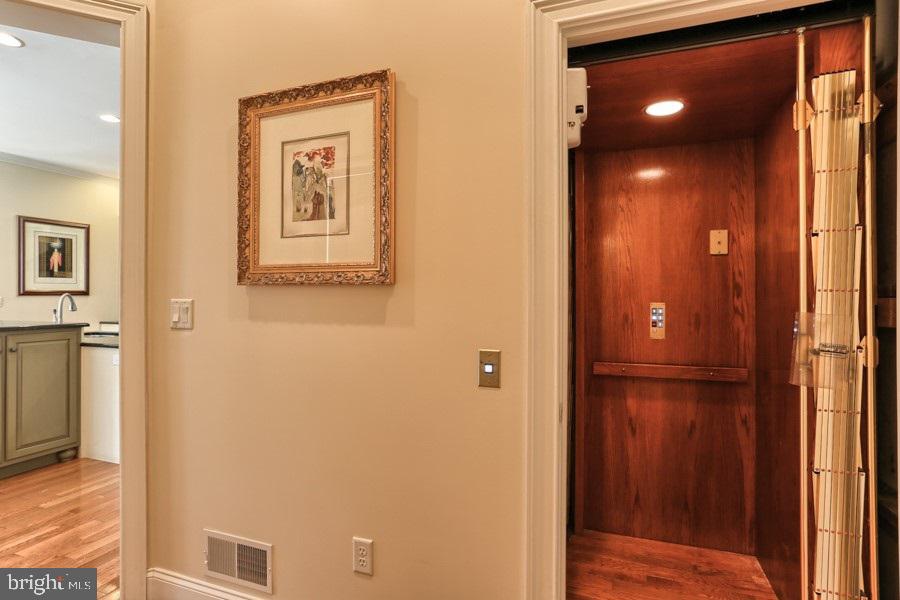 PARK HILLS - Residential