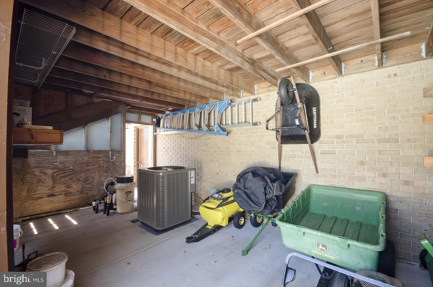 TUSCARORA SPRINGS - Residential