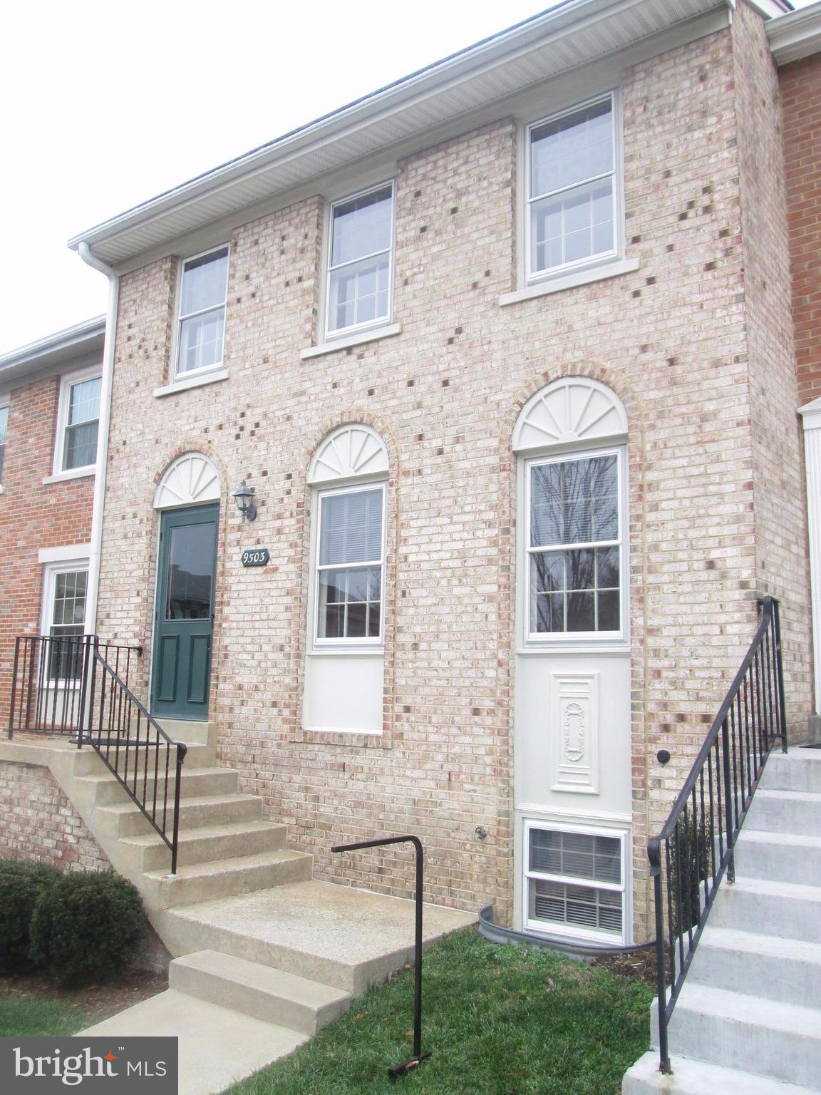 WILLIAMSBURG SQUARE - Residential Lease