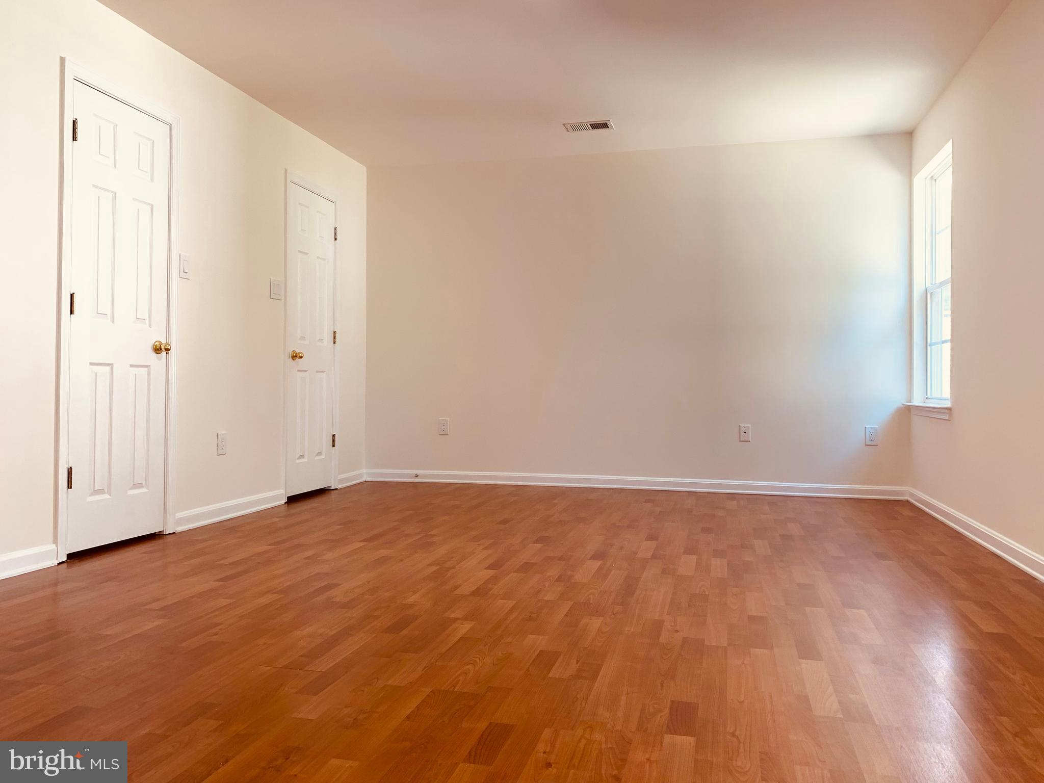 KINGSVIEW VILLAGE - Residential