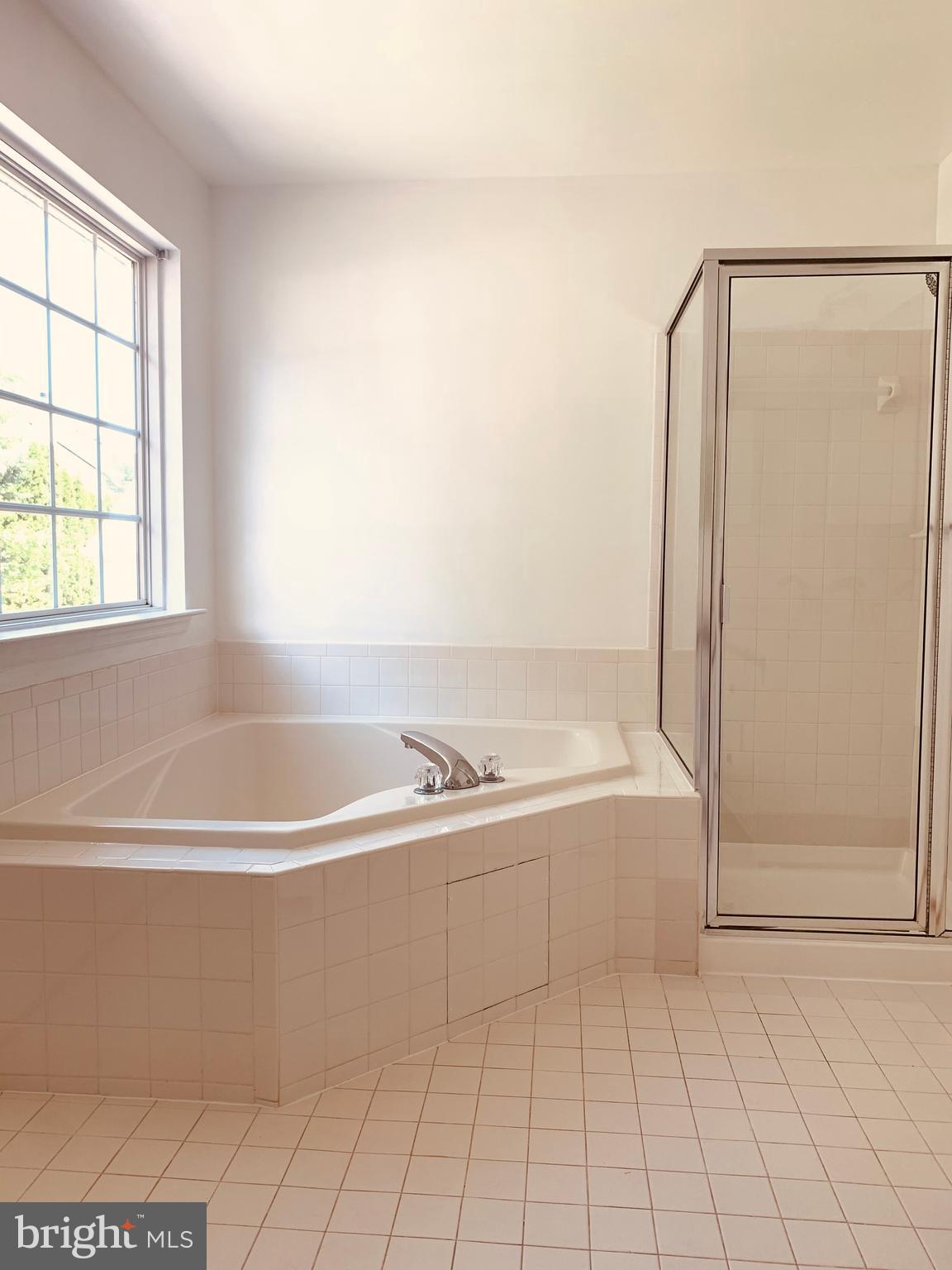 KINGSVIEW VILLAGE - Residential