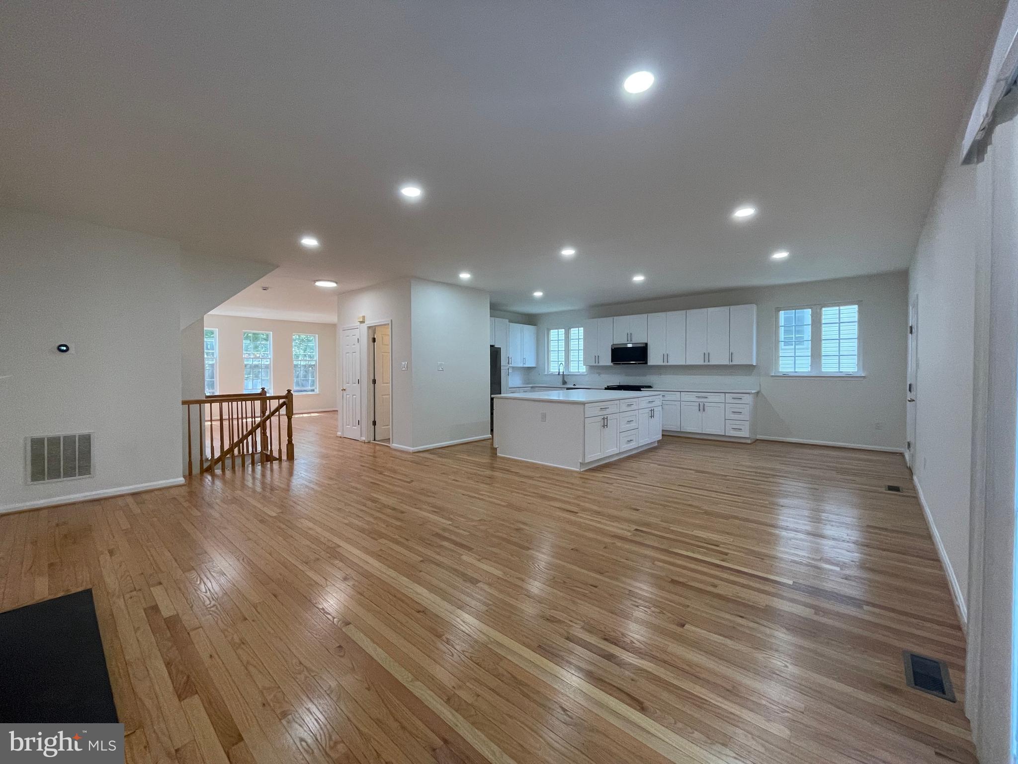 KINGSVIEW VILLAGE - Residential