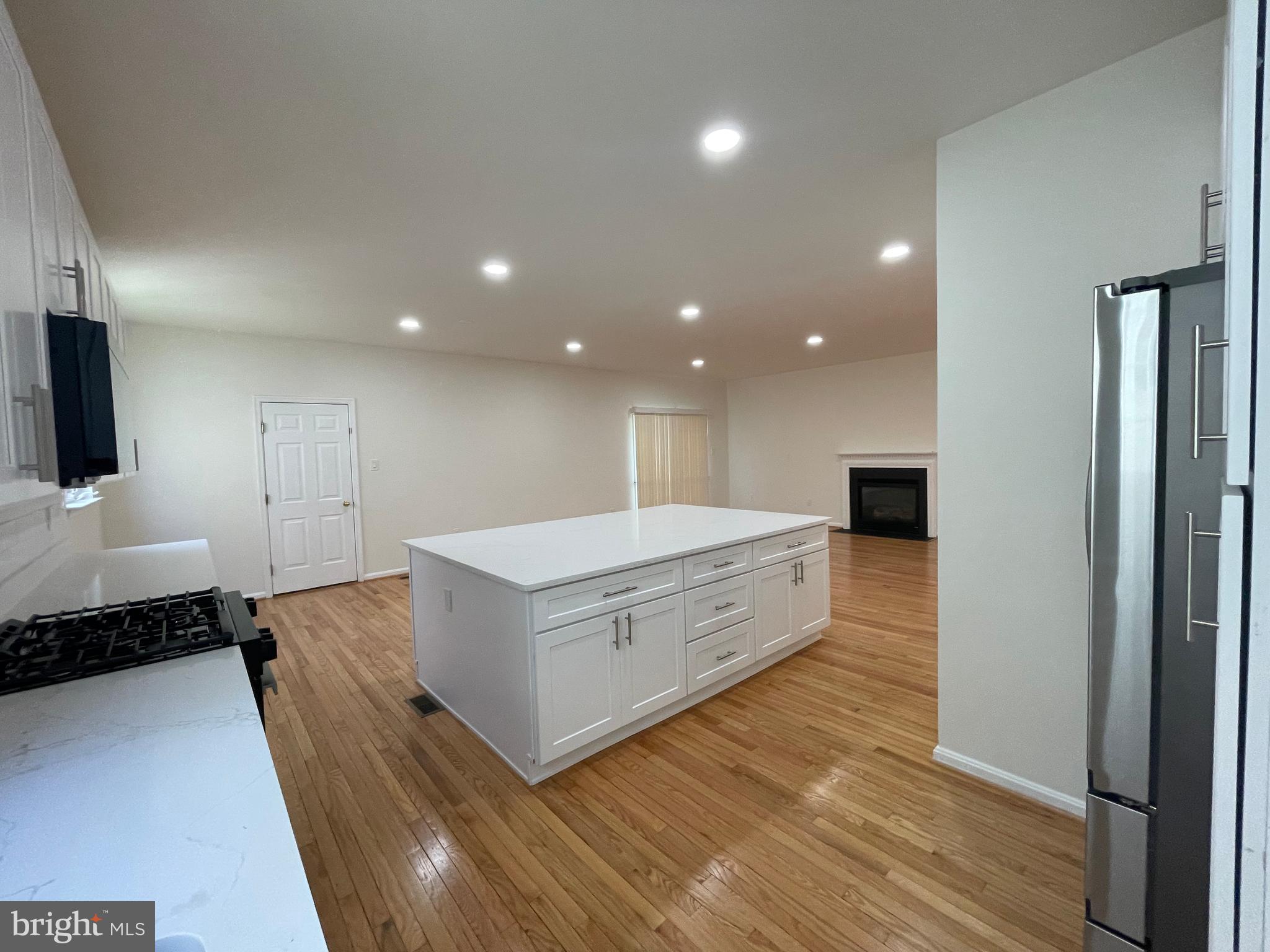 KINGSVIEW VILLAGE - Residential