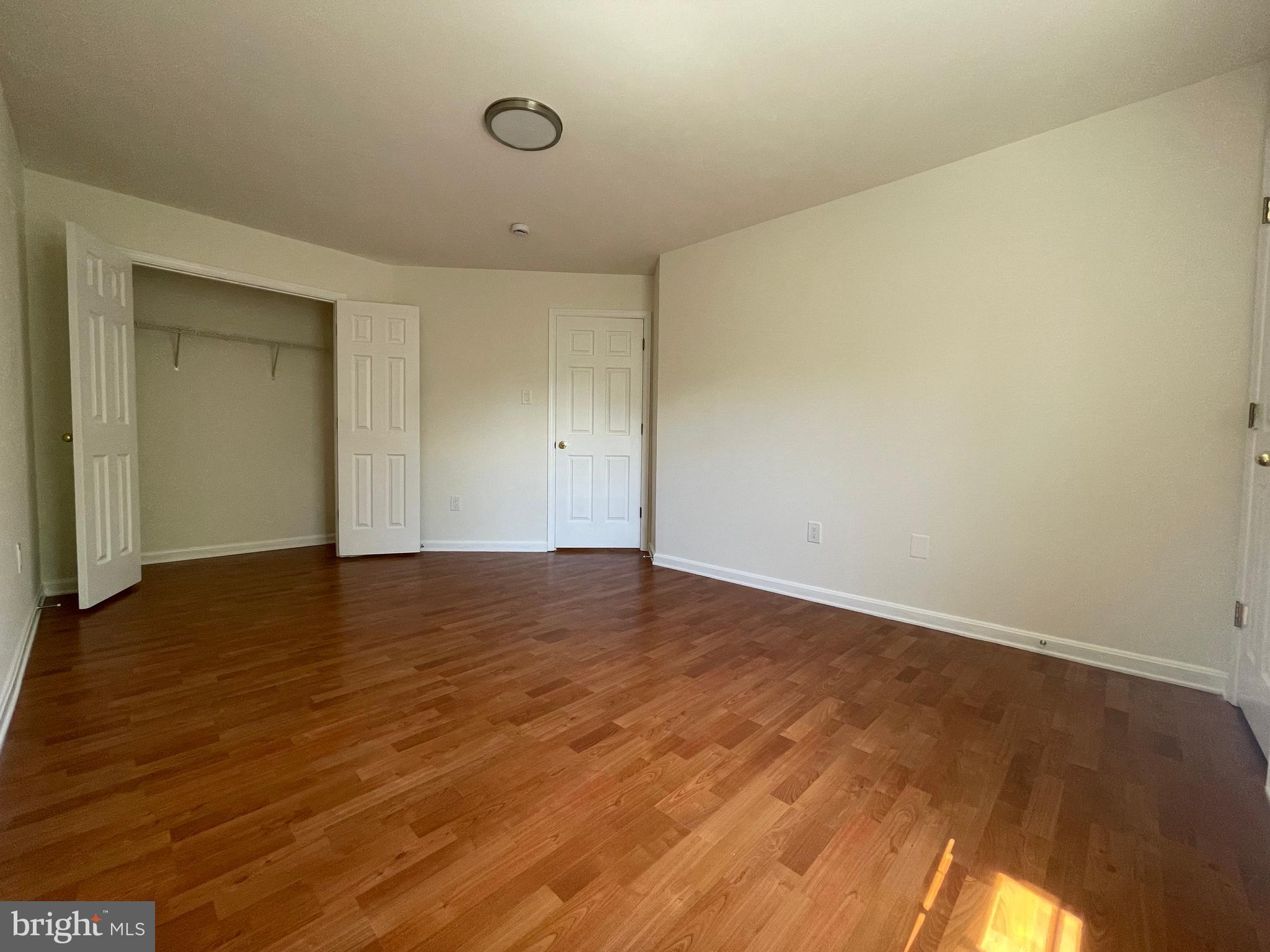 KINGSVIEW VILLAGE - Residential