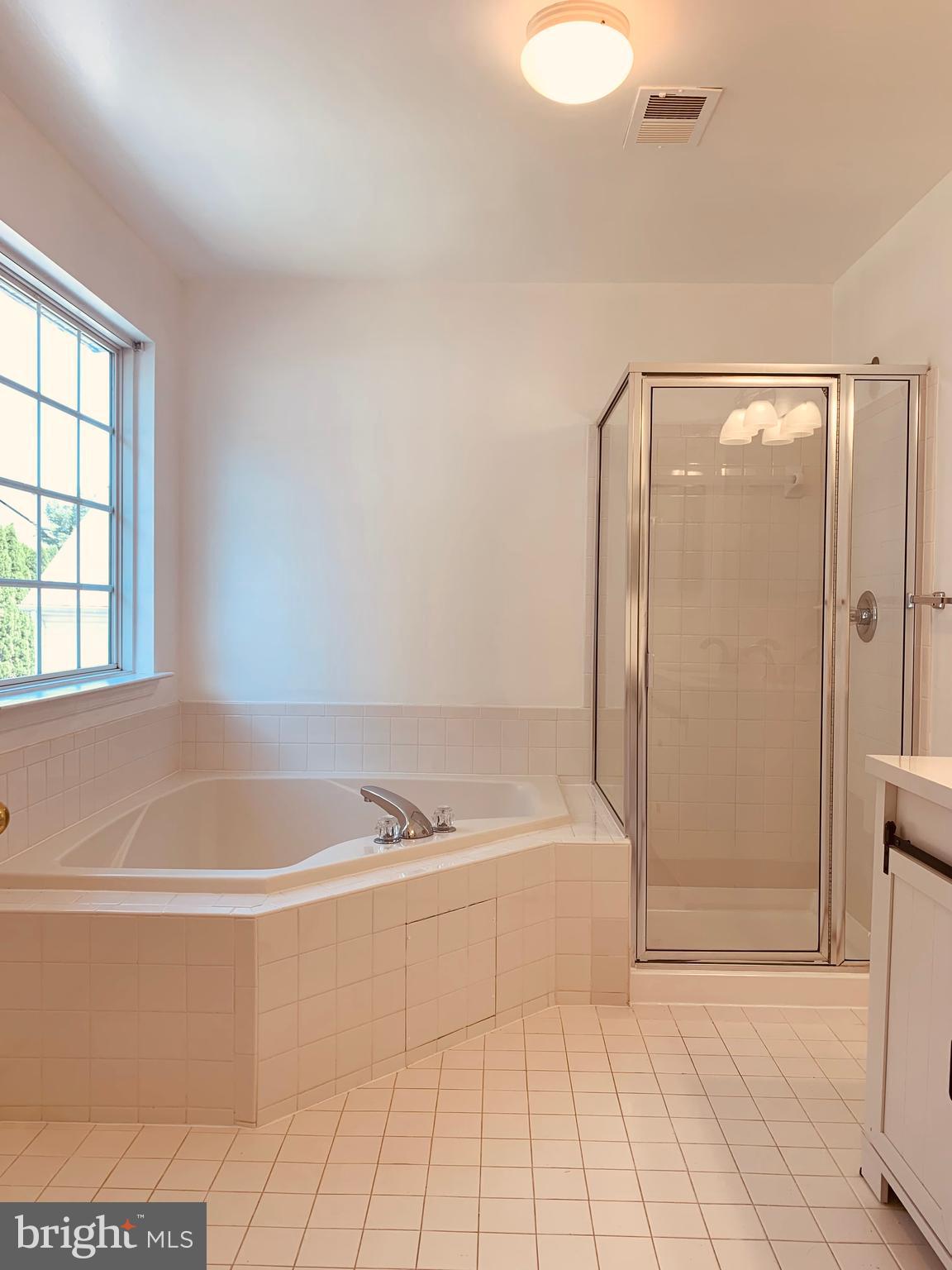 KINGSVIEW VILLAGE - Residential