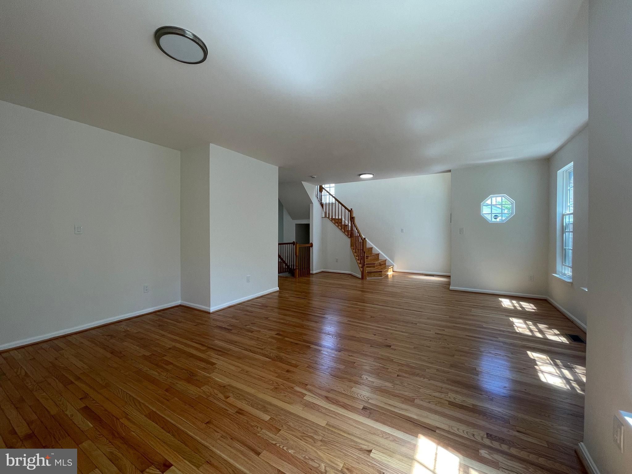 KINGSVIEW VILLAGE - Residential