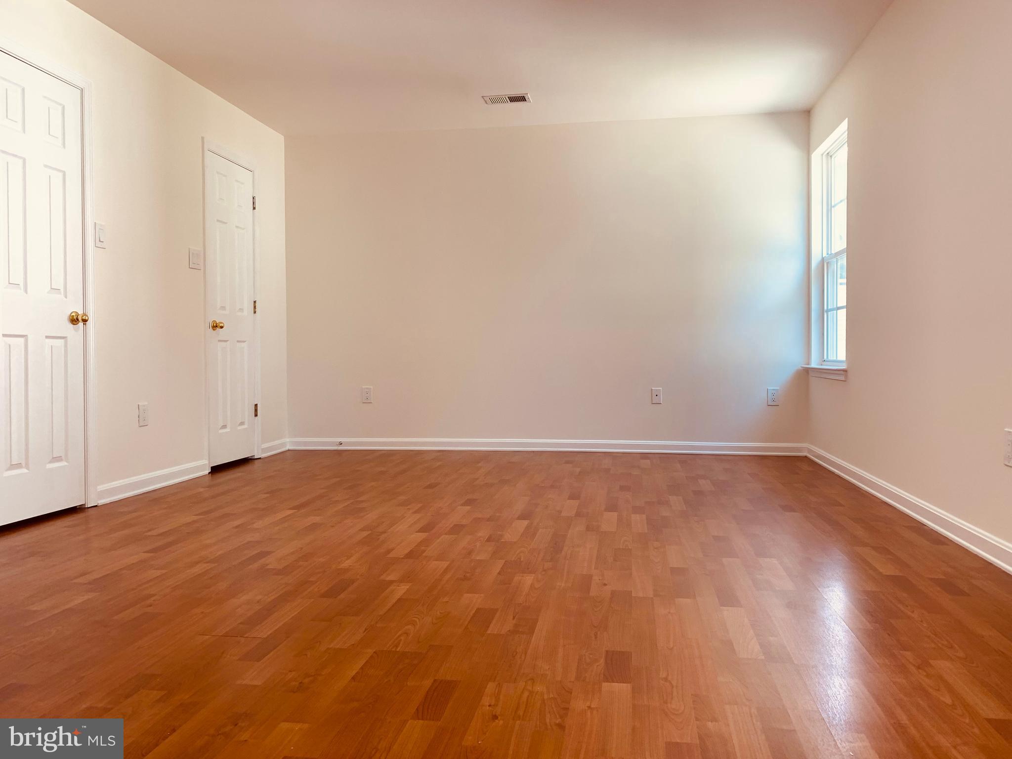 KINGSVIEW VILLAGE - Residential