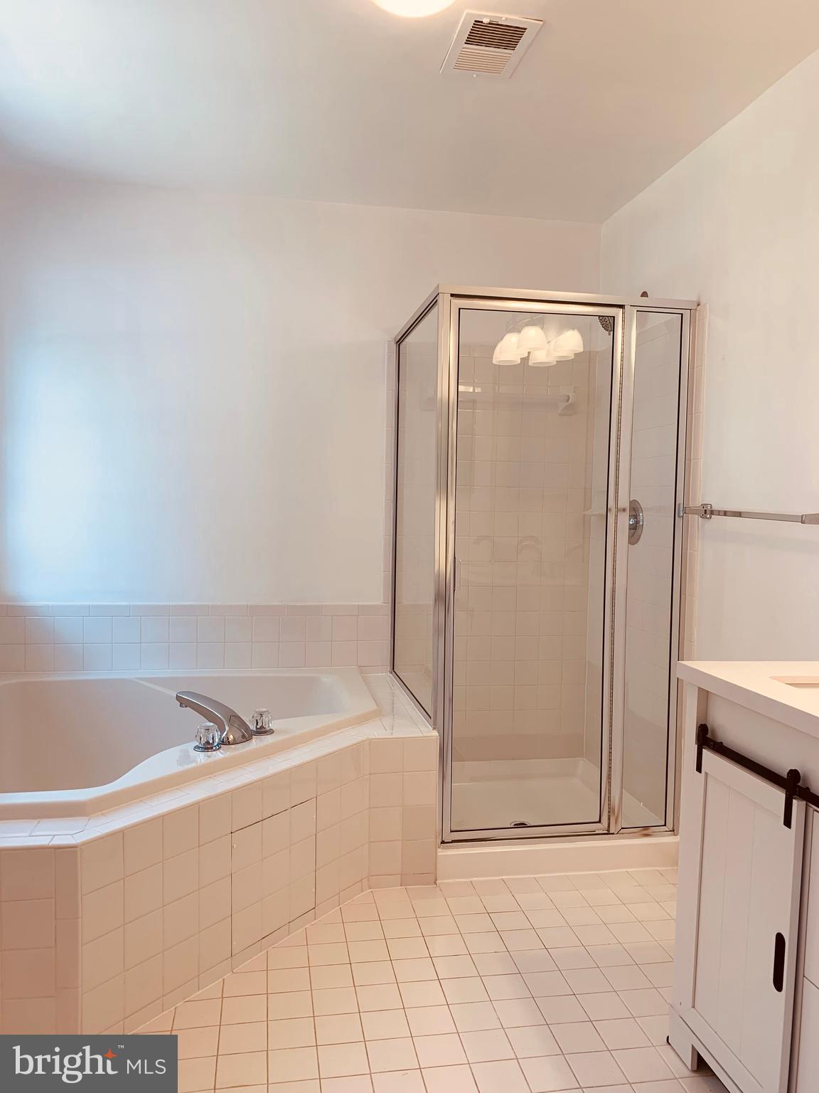 KINGSVIEW VILLAGE - Residential