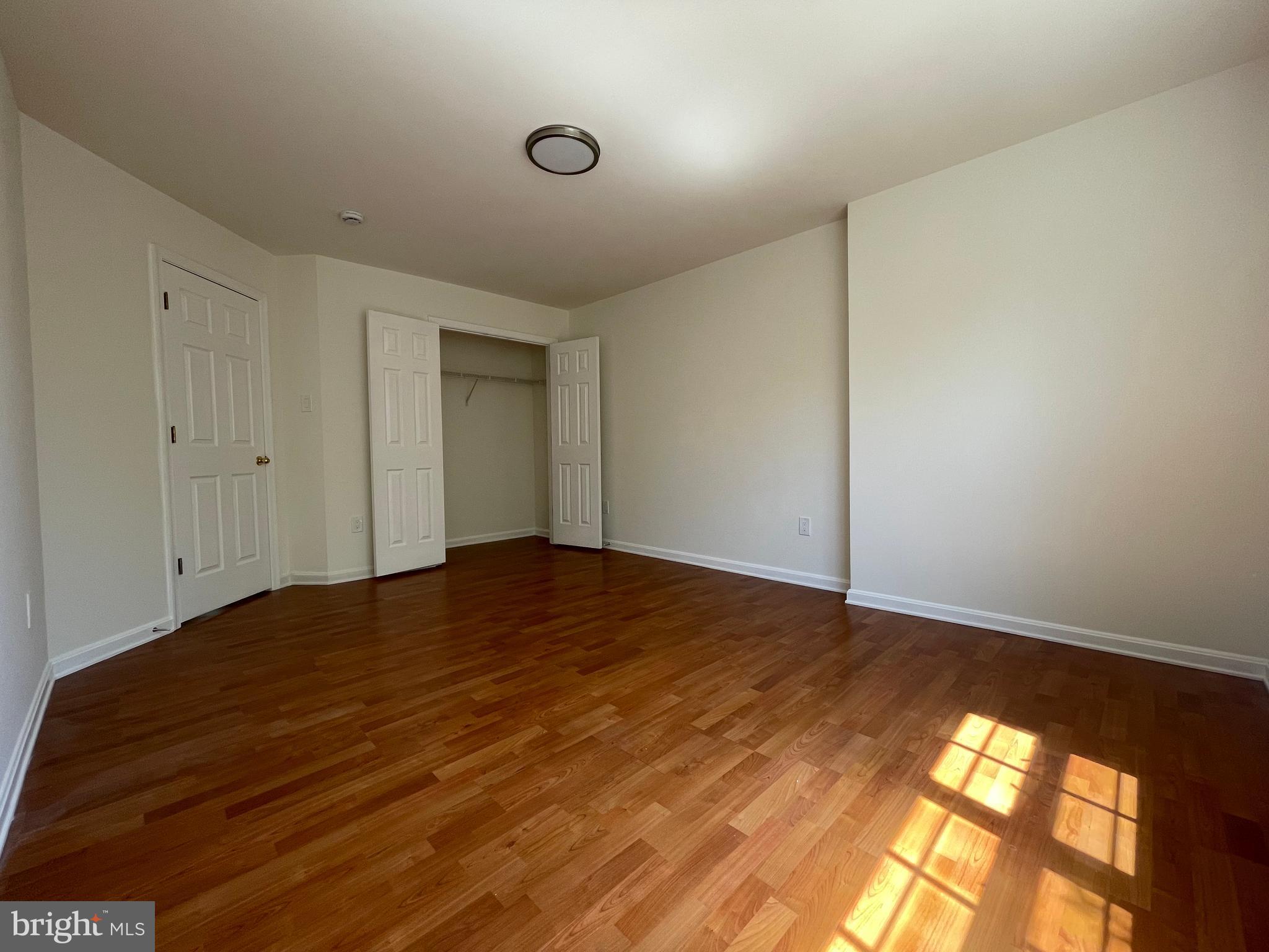 KINGSVIEW VILLAGE - Residential