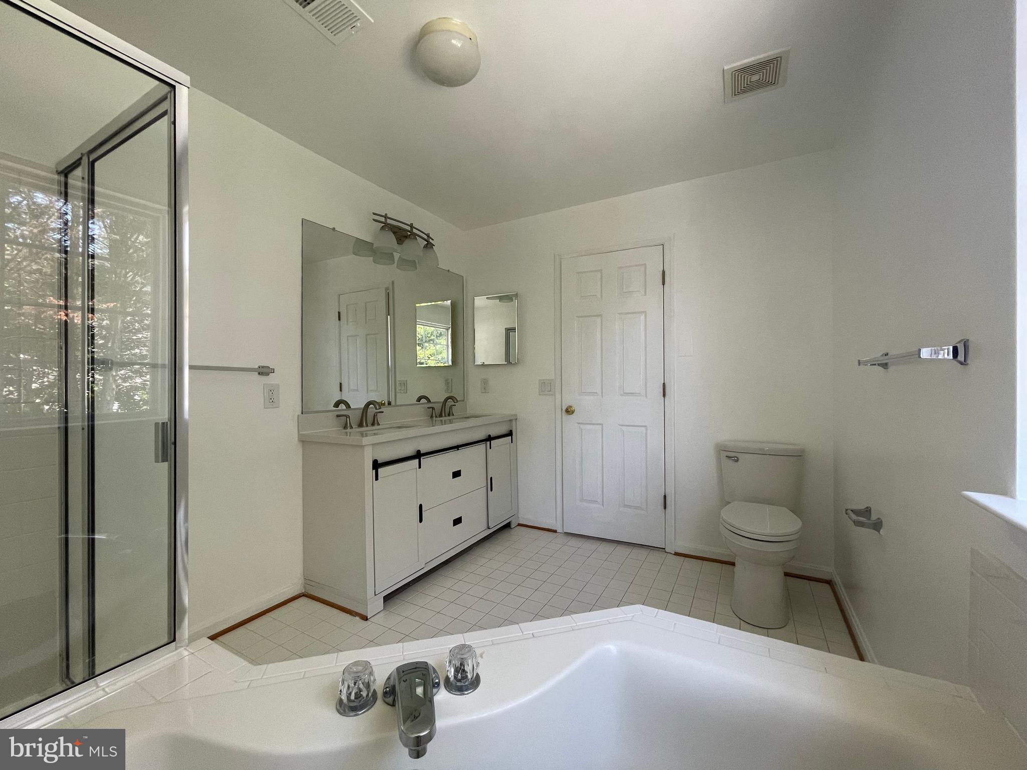 KINGSVIEW VILLAGE - Residential