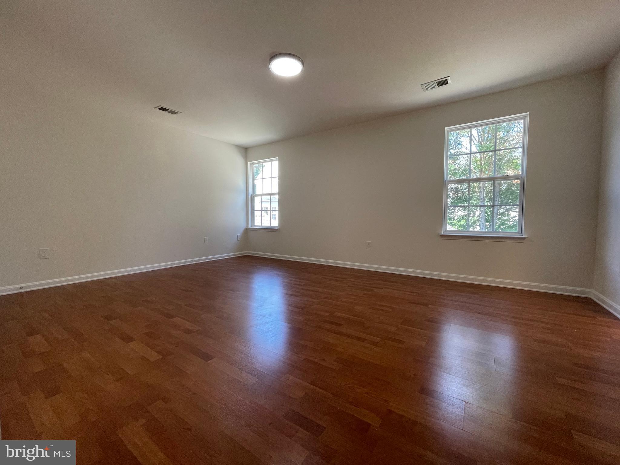 KINGSVIEW VILLAGE - Residential