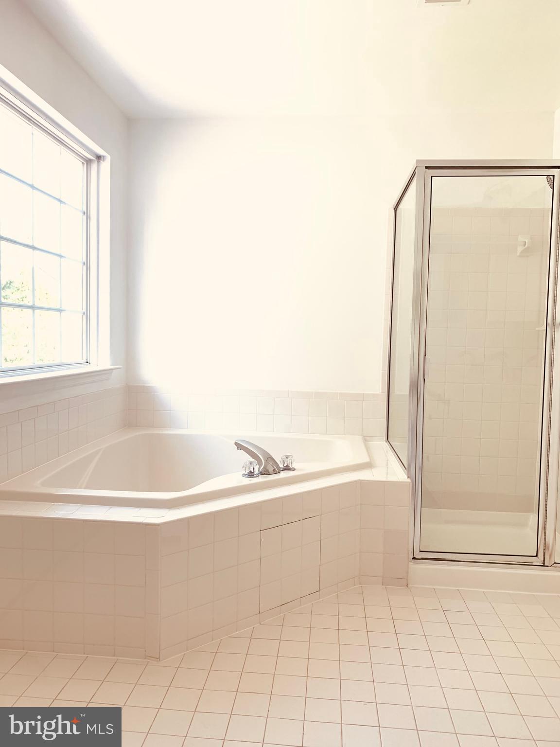 KINGSVIEW VILLAGE - Residential