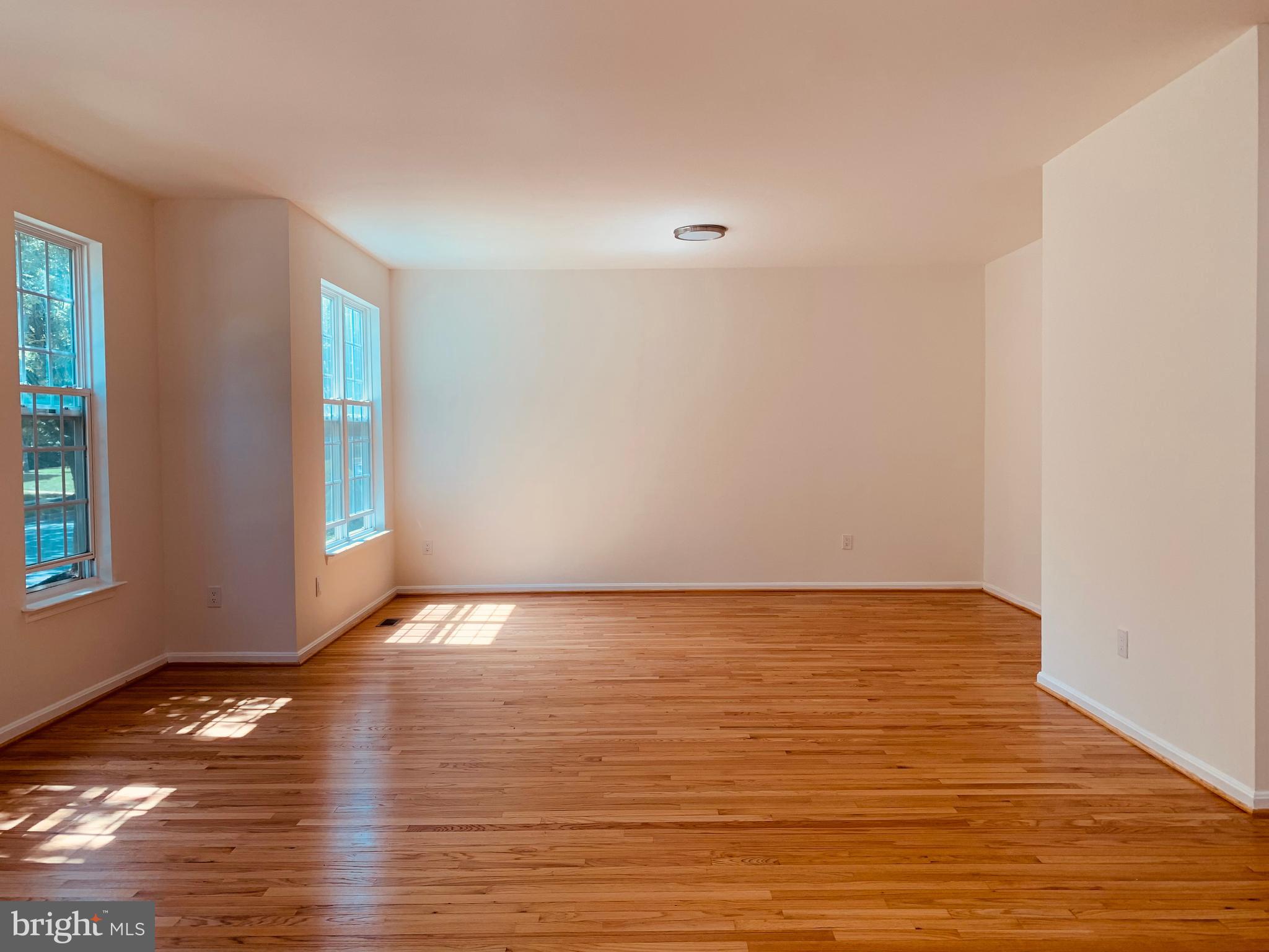 KINGSVIEW VILLAGE - Residential