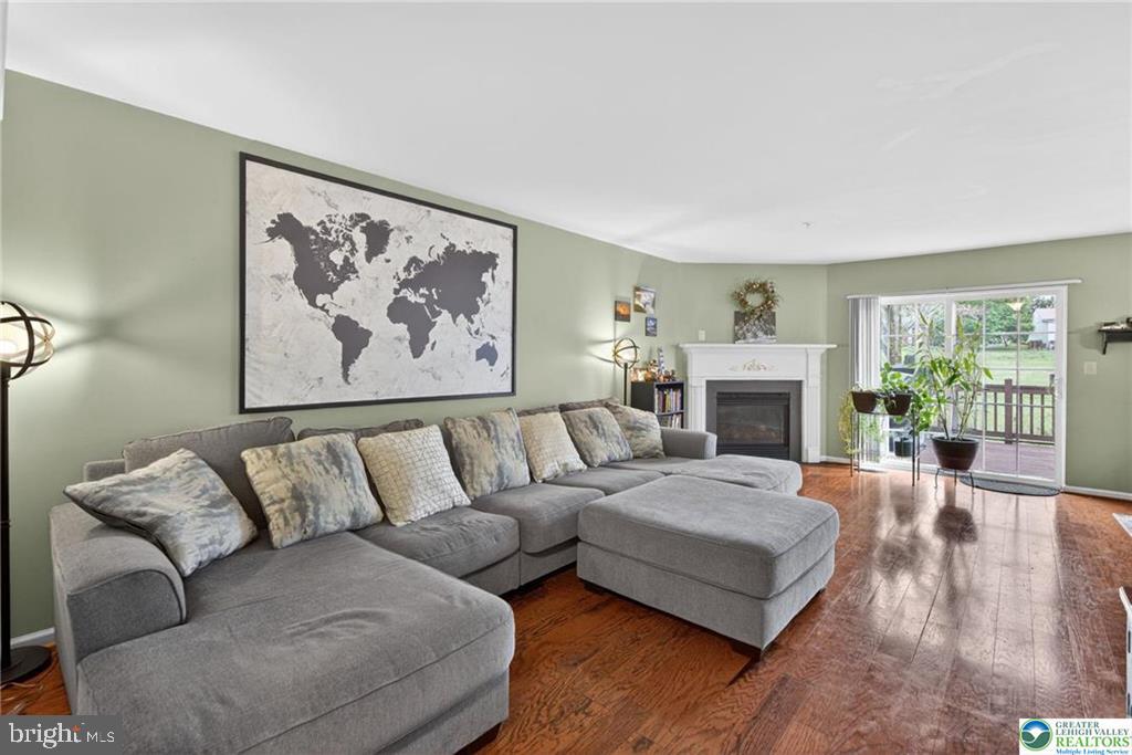 SUMMER LEA - Residential
