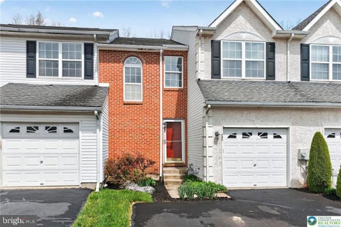 Townhouse For Sale - 204 Hampshire Drive<br/> Bucks County, SELLERSVILLE, PA 18960