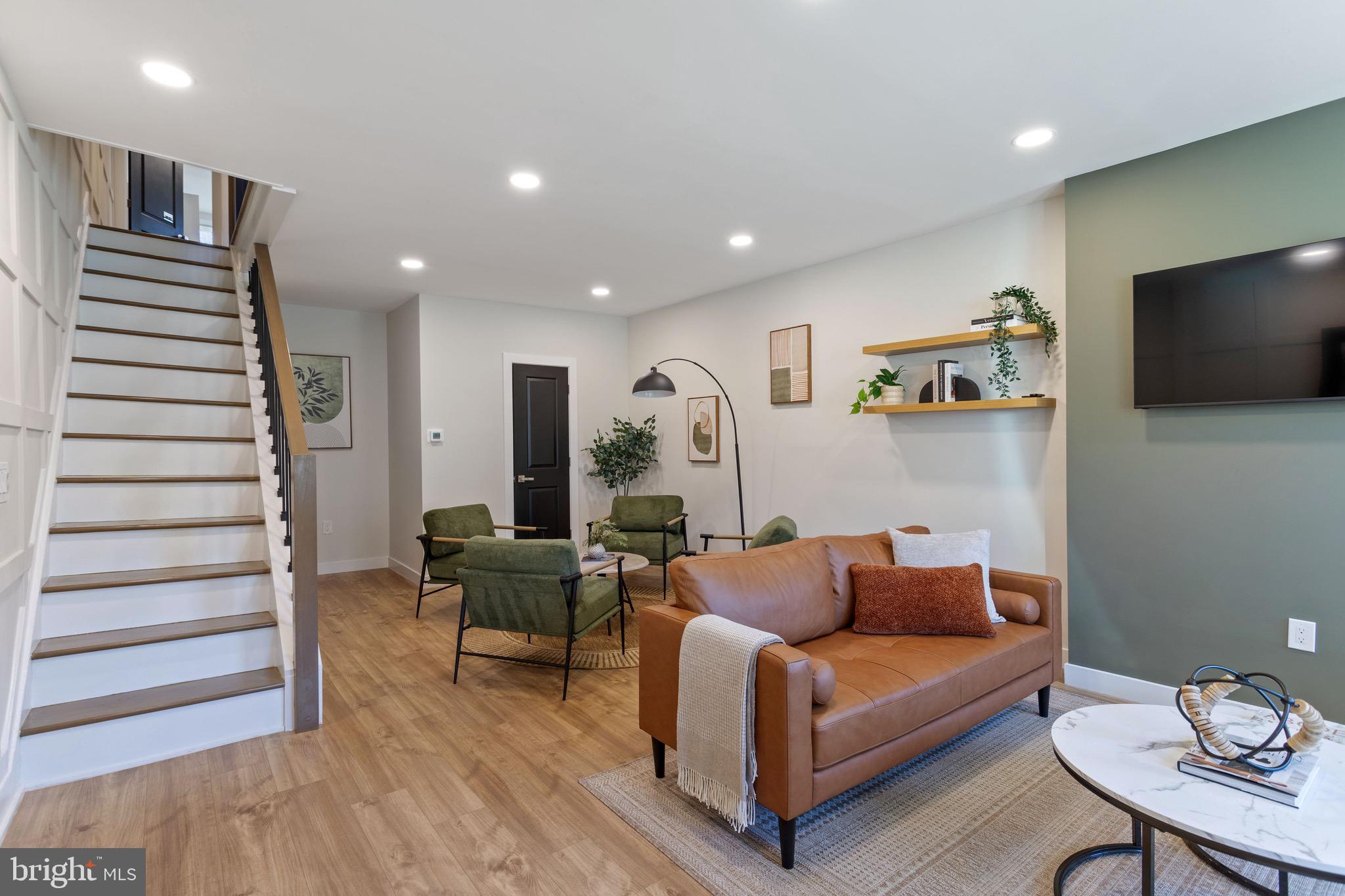 NORTH CENTRAL - Residential Lease